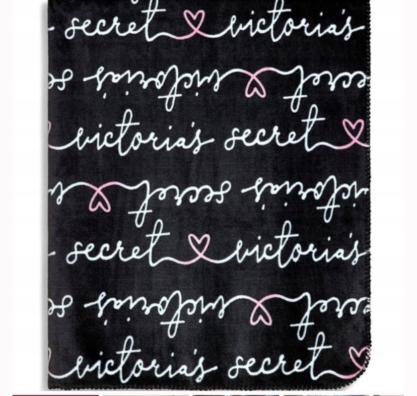 

Victoria's Secret koc logowany 127x152 cm
