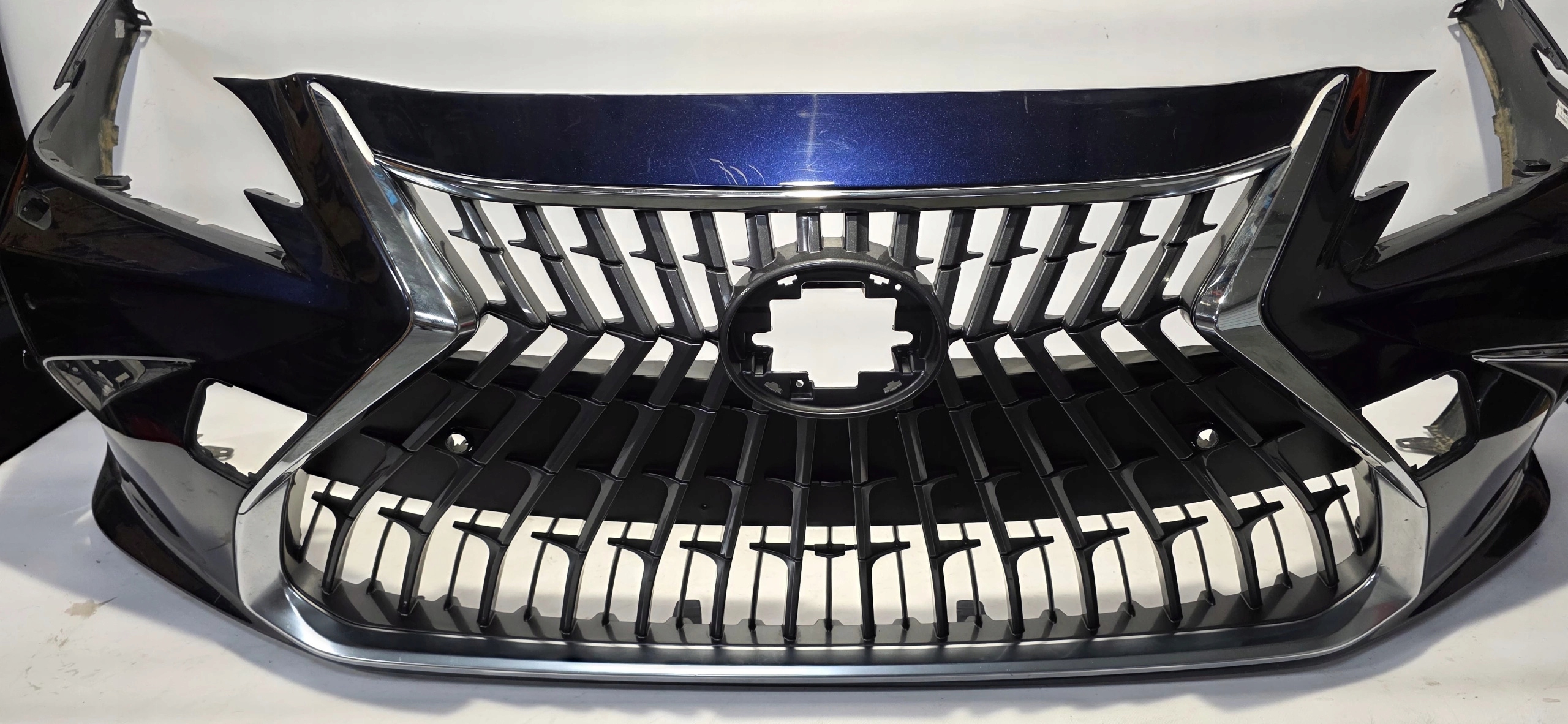 front bumper grille LEXUS ES VII 18- original 4XPDC washers 52119-33B60