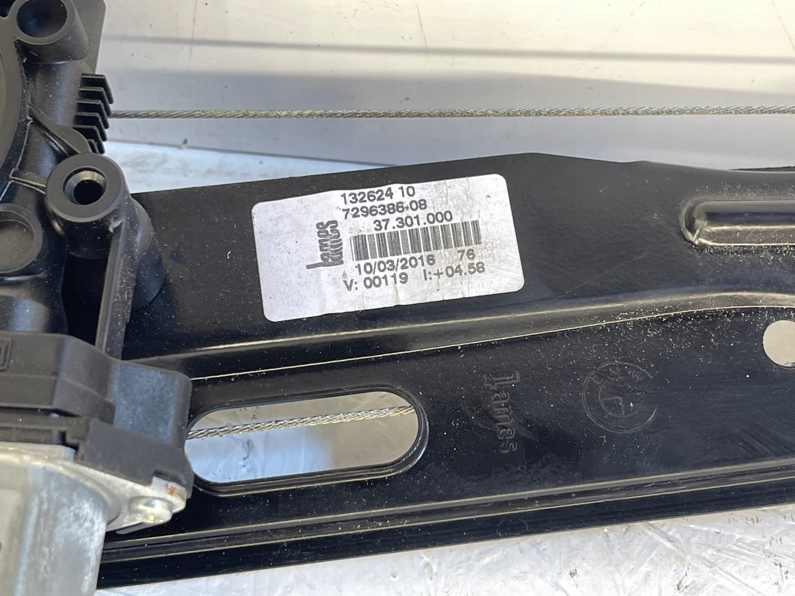 BMW 2 F45 window regulator right rear part 7296386