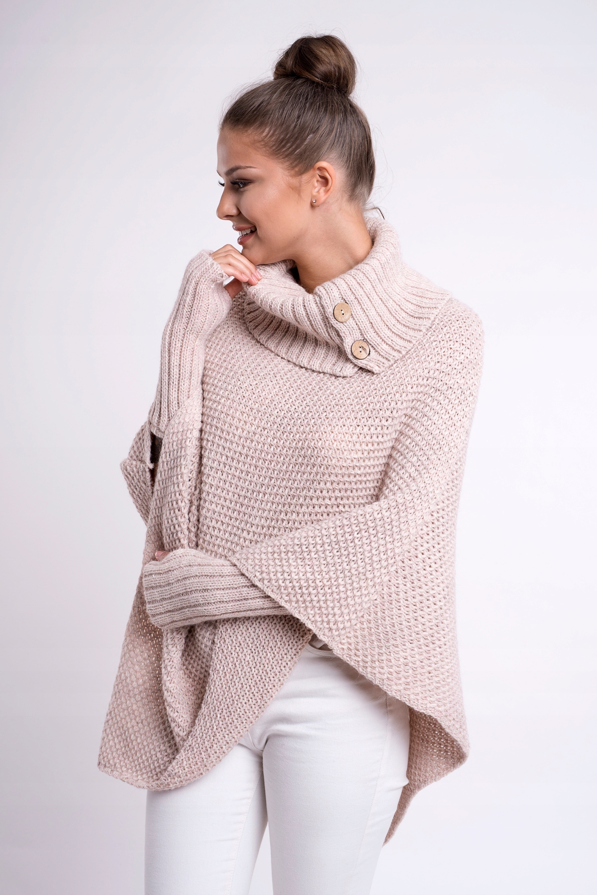 FELICIA_MIĘSISTE PONCHO ROZPINANY GOLF RĘKAWKI Model FELICIA