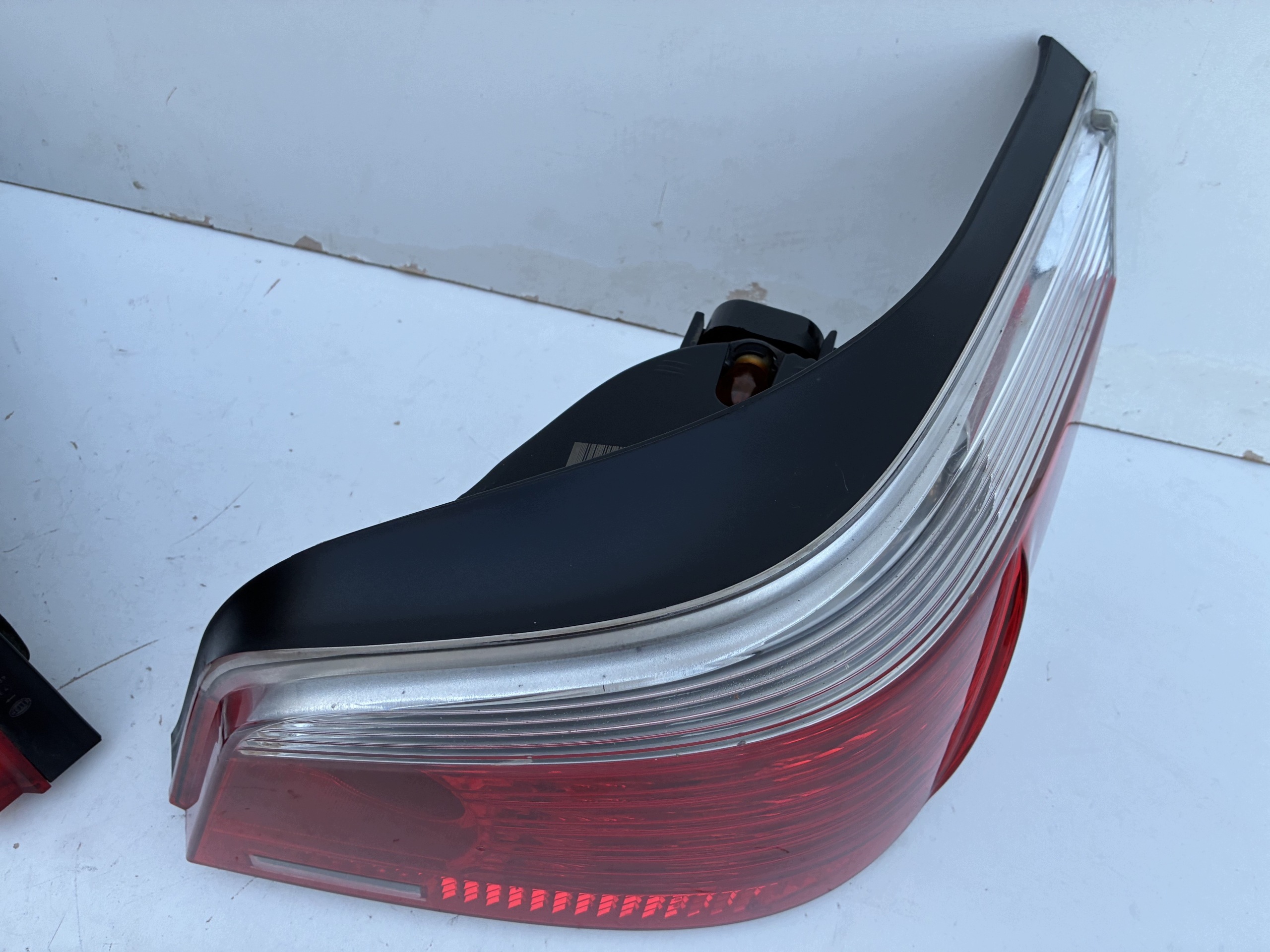 light rear part rear right left komplet BMW E60 sedan 03-07r. ==OEM== Eu