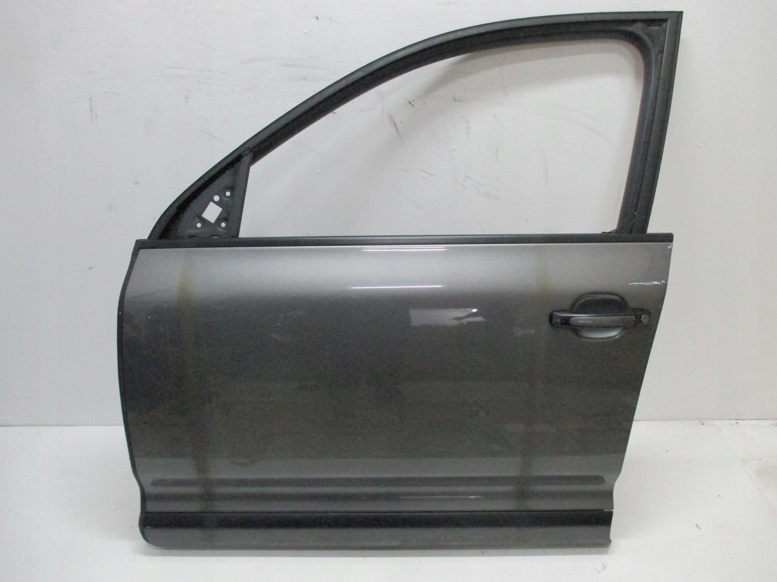 door Porsche Cayenne 08r left front