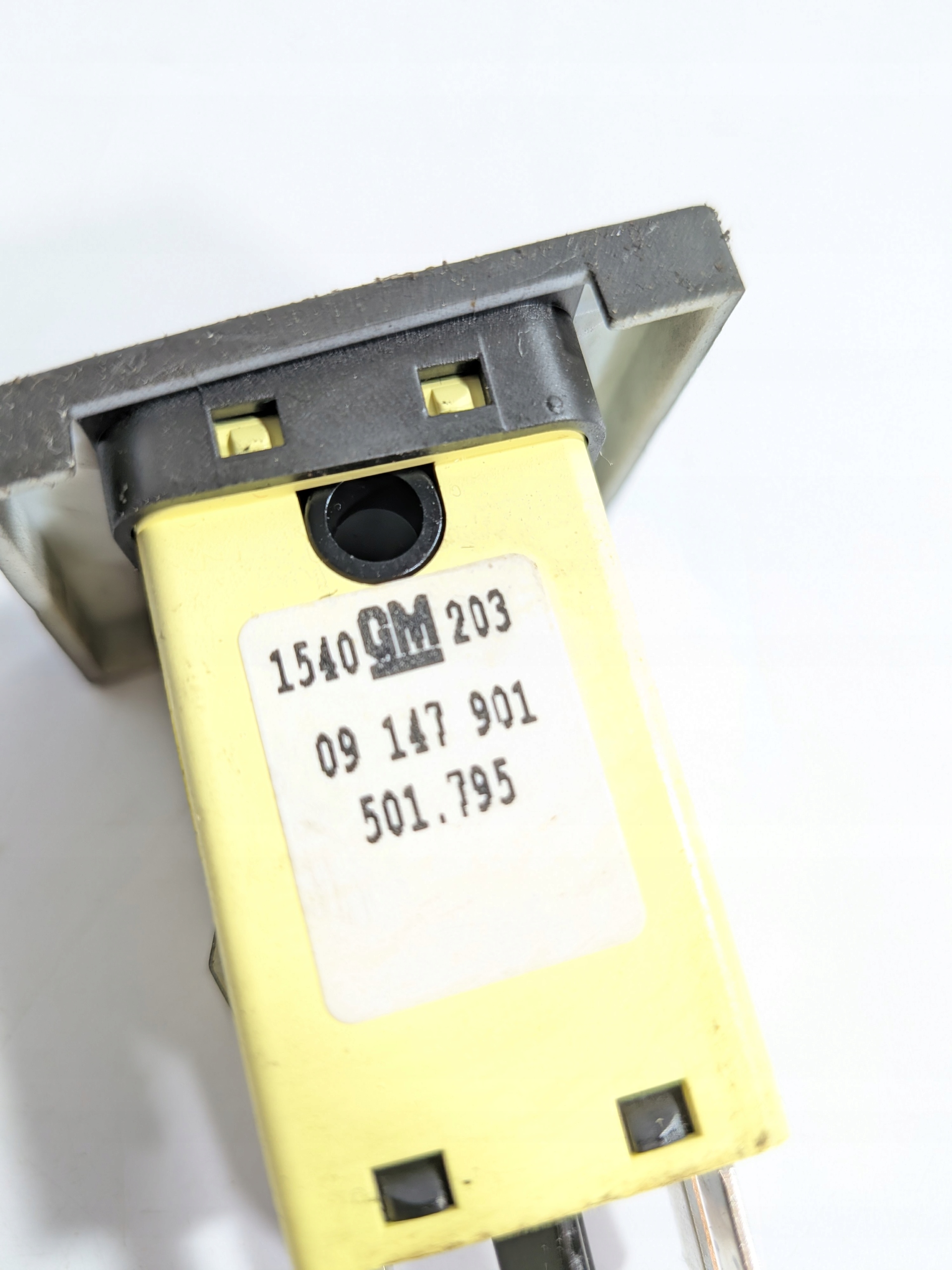 switch switch PANEL POGRZEWANIA seats 09147901 Opel Omega B 94-03