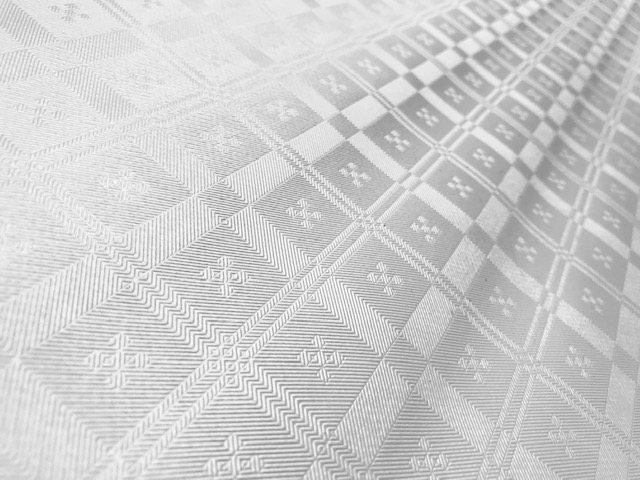 OBRUS BIAŁY PLAMOODPORNY CERATA KRATA BIAŁA GRUBA Typ obrus