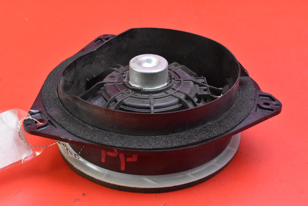 speaker right front 86160-42110 TOYOTA RAV 4 2 II 03-06