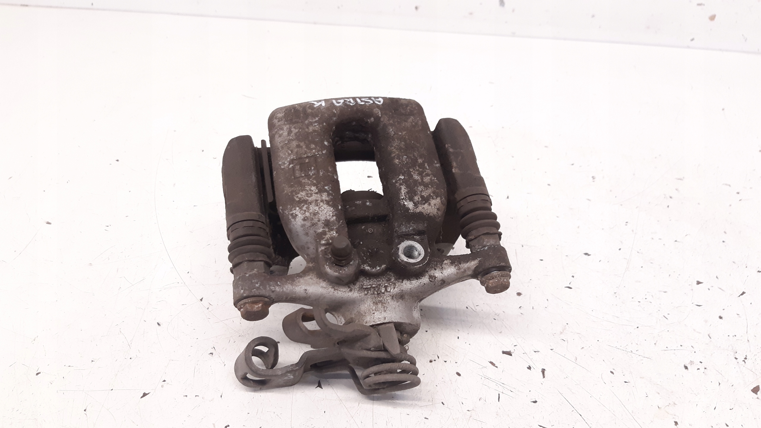 caliper right rear part Opel Astra K