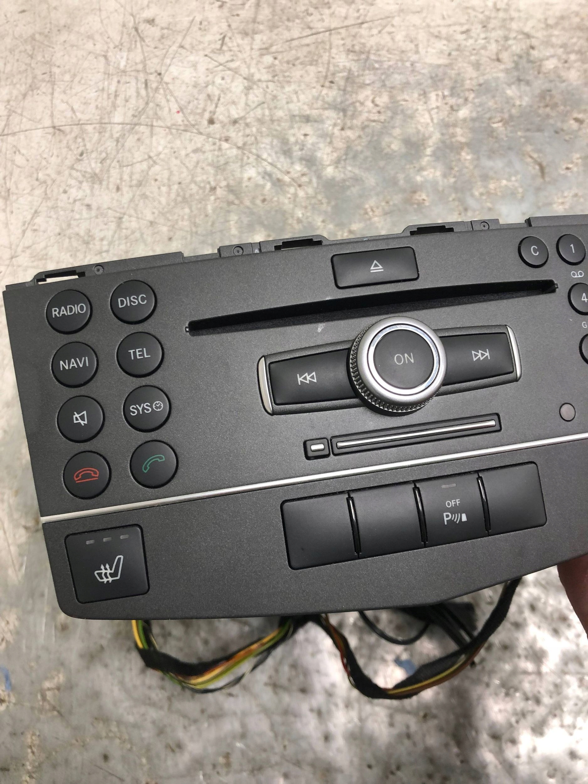 RADIO CD MERCEDES W204 A2049005903
