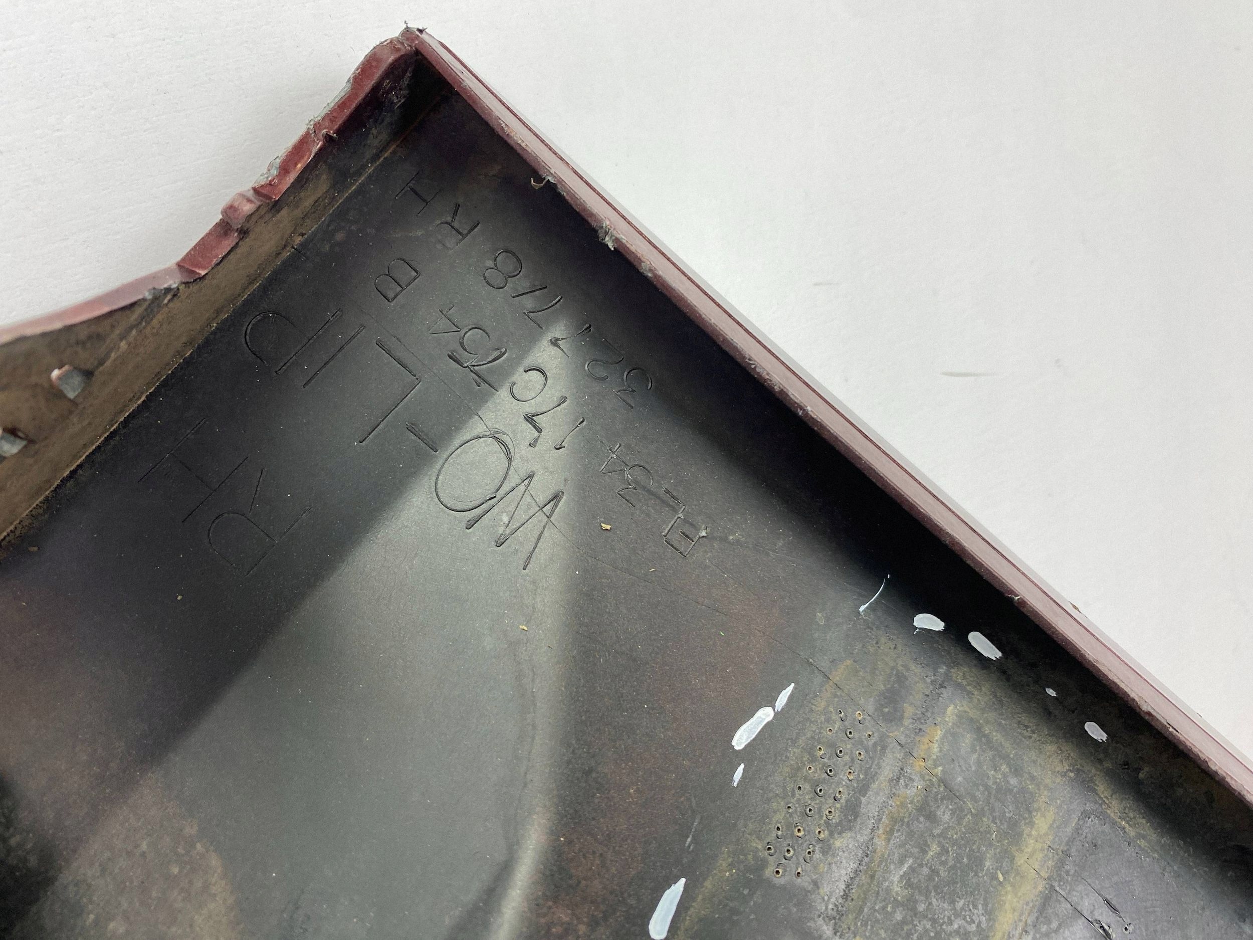 moulding below lampe front right Ford F150 2015+