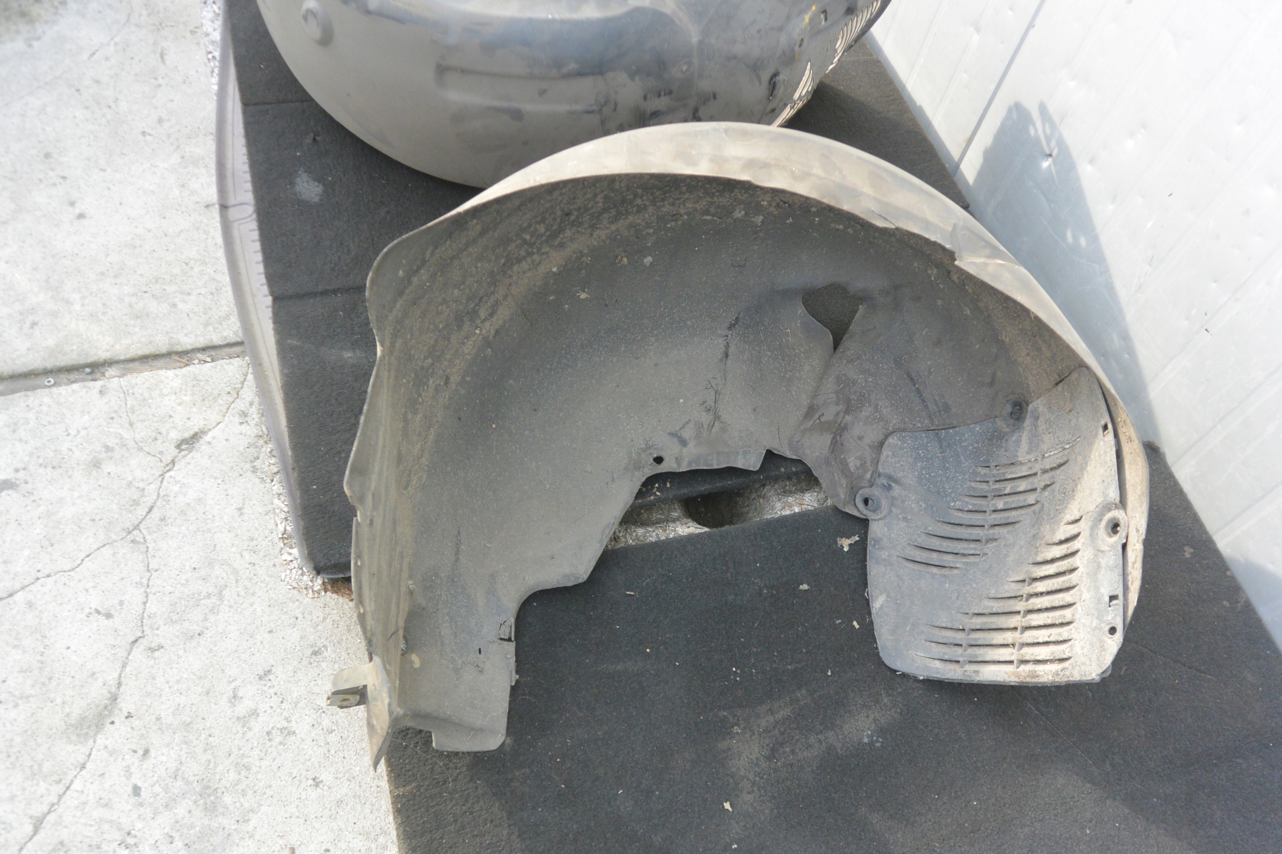 mudguard rear part left right MERCEDES-BENZ E-KLASA W211 KOMPLET