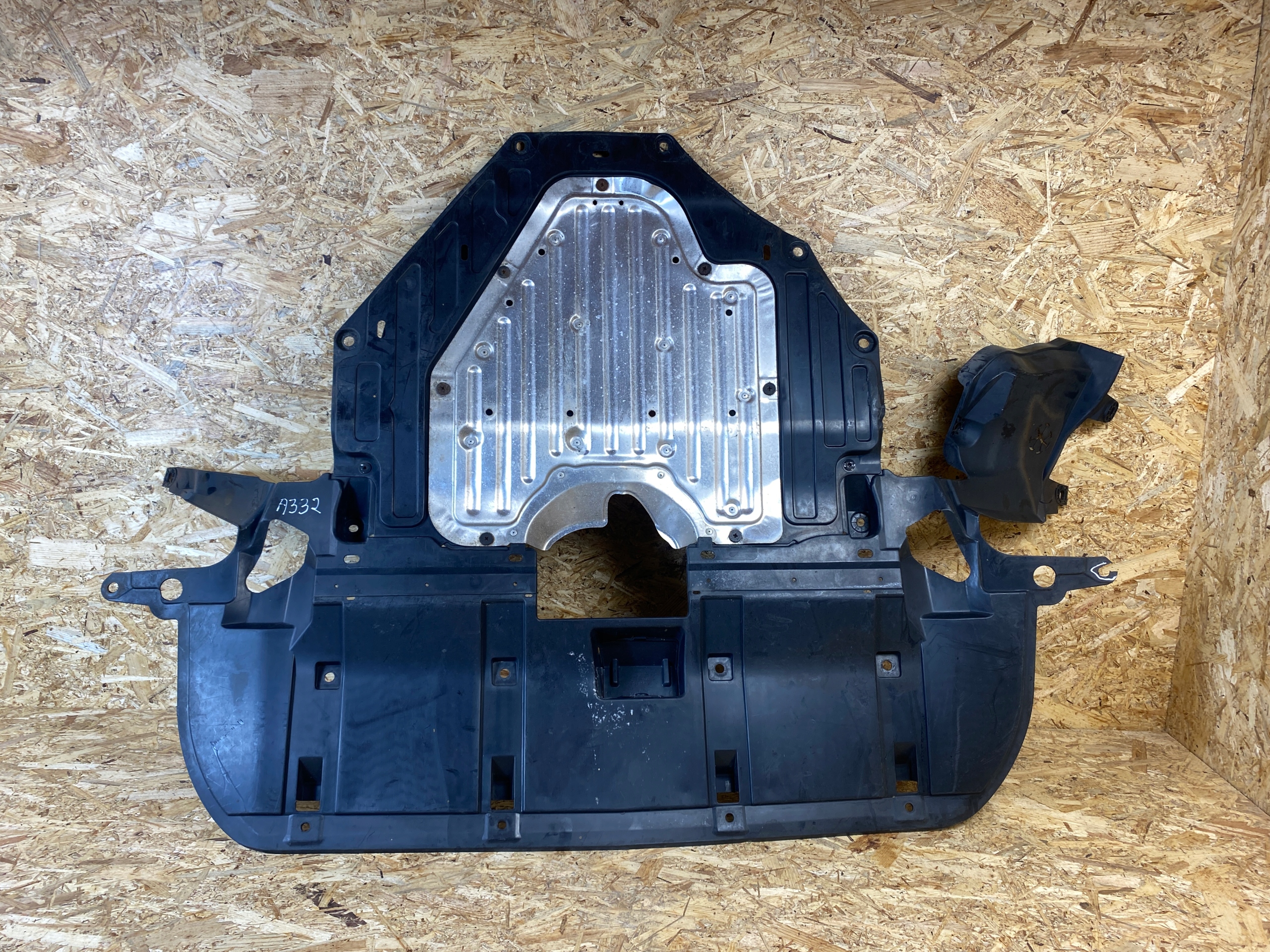 PŁYTA OSŁONA PODŁOGA POD SILNIK HONDA CR-V CRV IV 74119-SWYW-G00 2012-