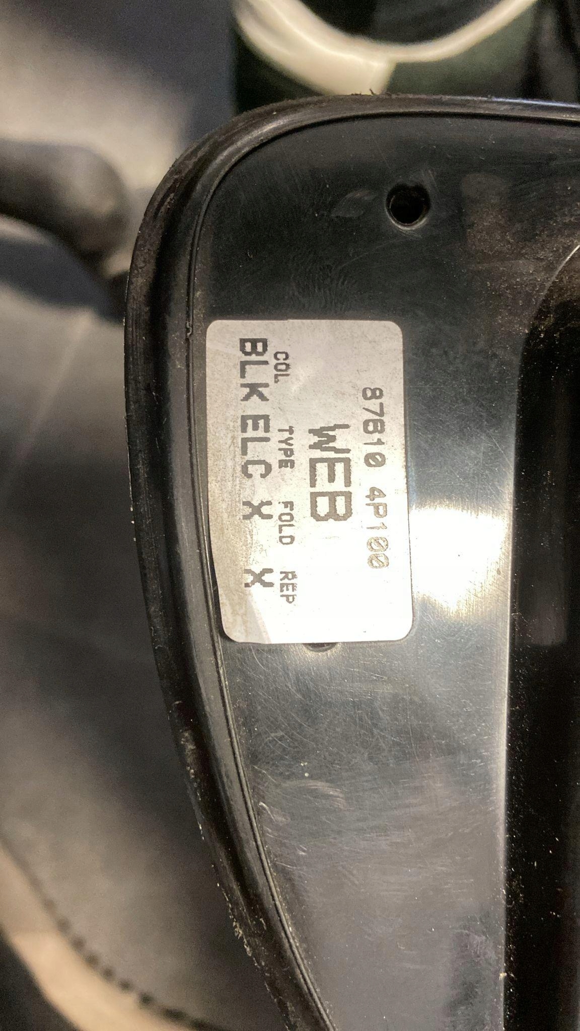 HYUNDAI I20 08- mirror left 3PIN 876104P100