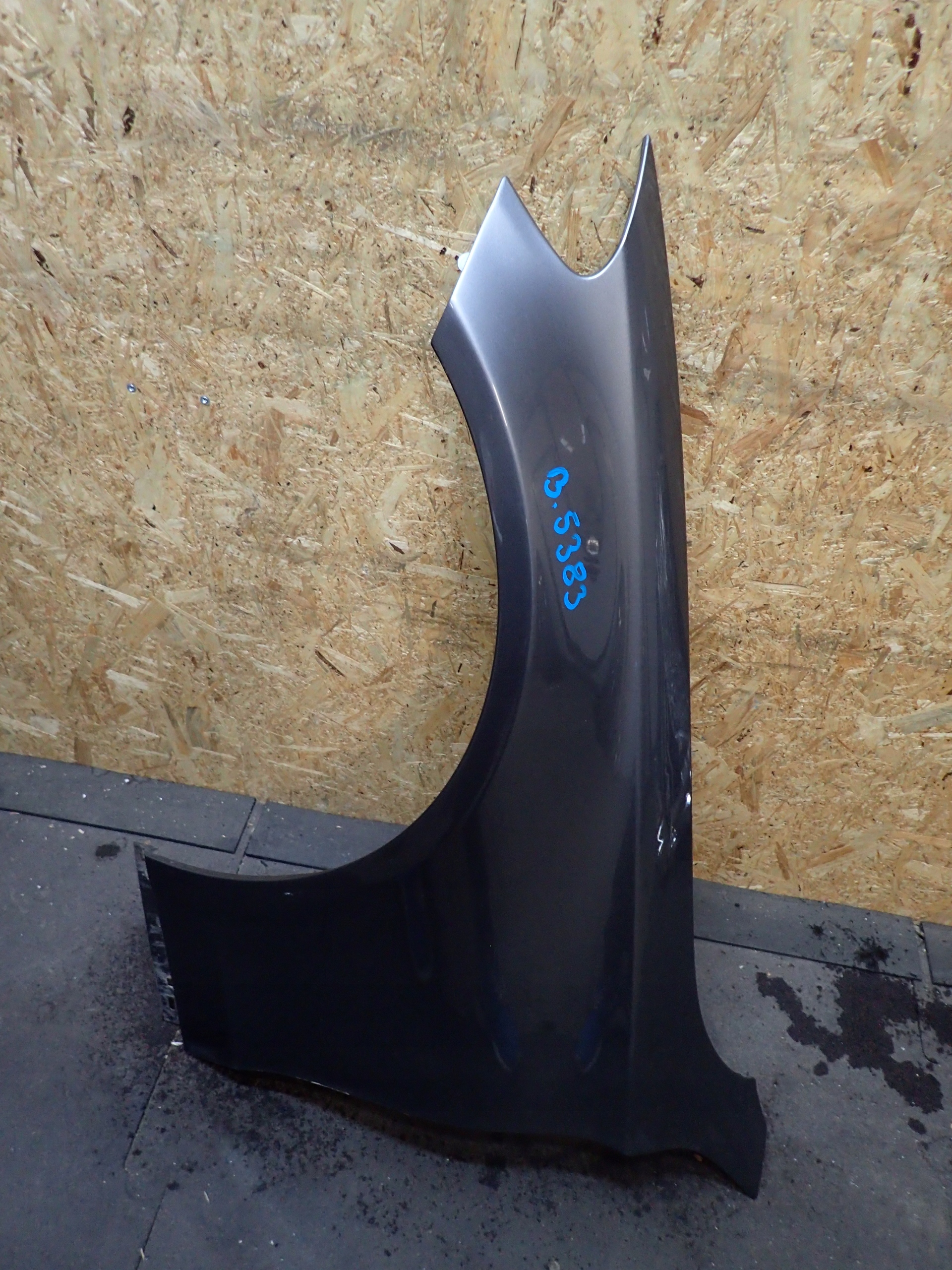 FENDER FRONT LEFT MERCEDES C KLASA W205