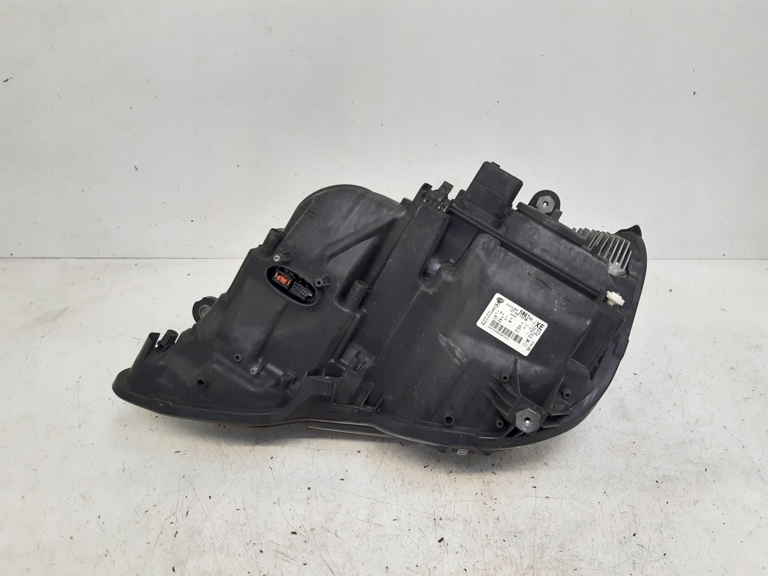 light right front xenon europa 2128205861 Mercedes W212