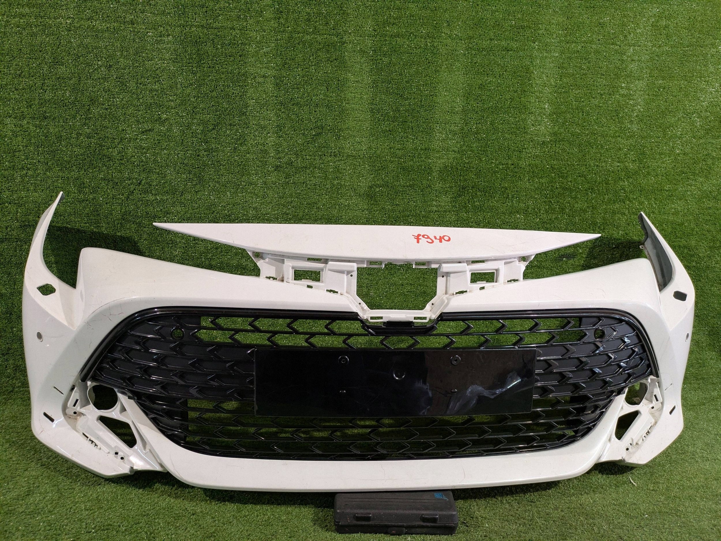 front bumper front TOYOTA COROLLA E21 HB KOMBI LIFT NR.Z7940