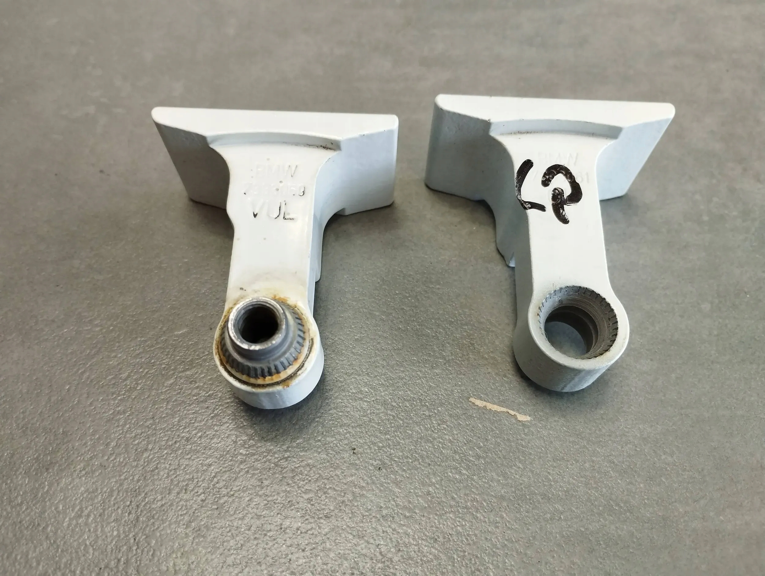BMW 7 G11 hinges door left front Z bodywork 7333059