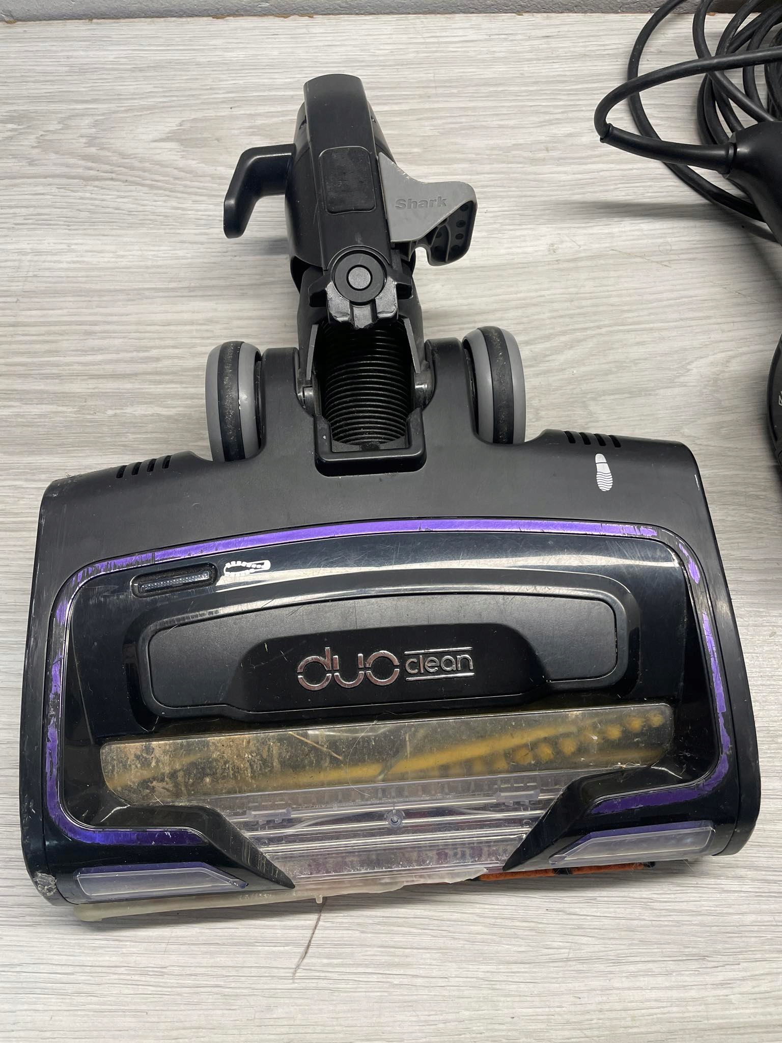 Odkurzacz pionowy Shark HZ500EU fioletowy USZKODZONY Marka Shark