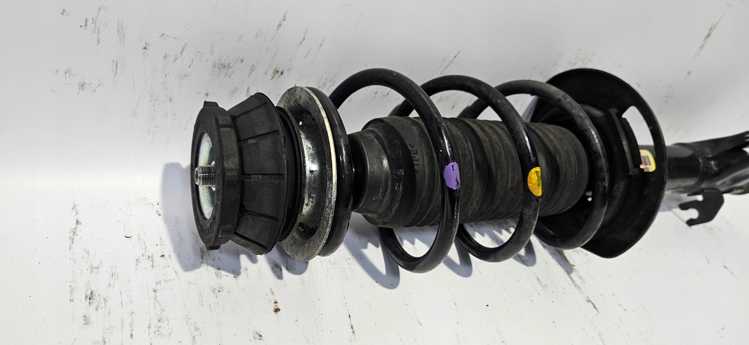 shock absorber right front SUZUKI SWIFT MK8