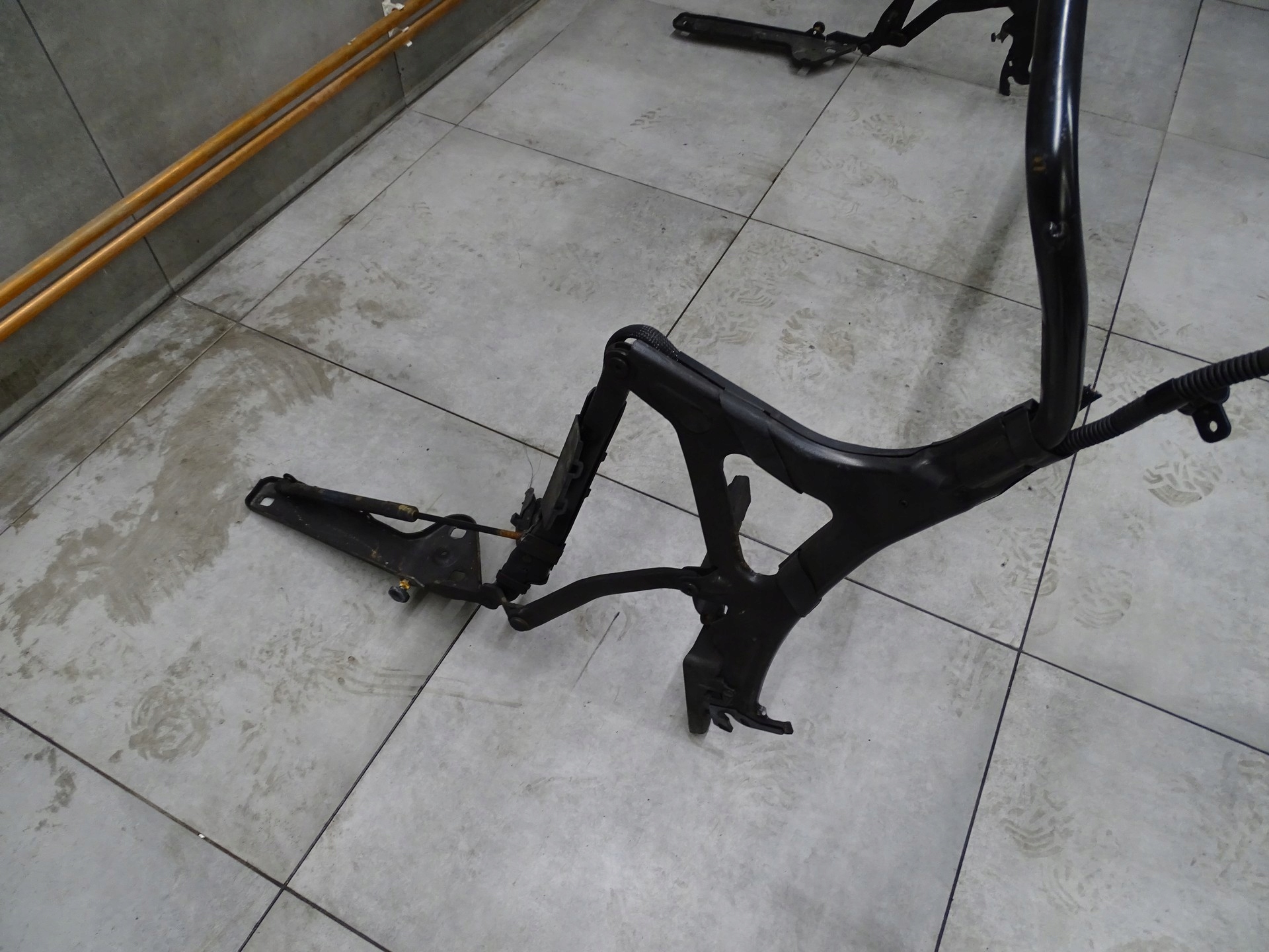 Support PALAK Mécanisme du capot Toit Arrière MERCEDES SLK A1727500072