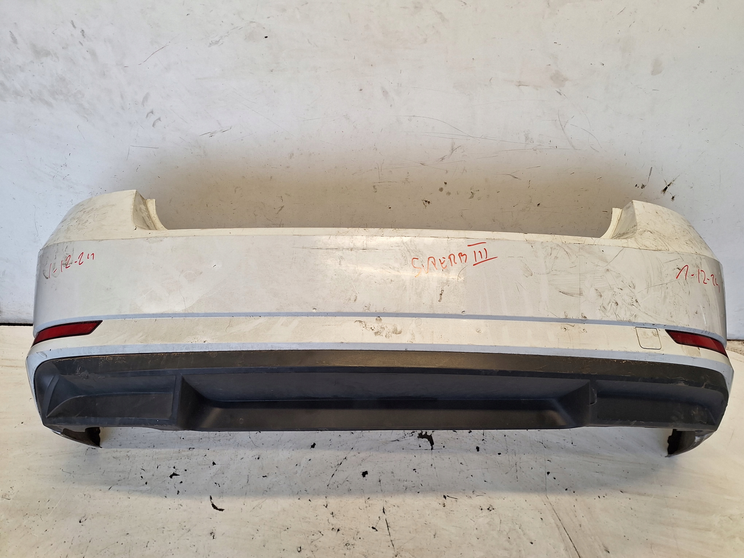 SKODA SUPERB III HB 15-19 bumper rear part LF9E