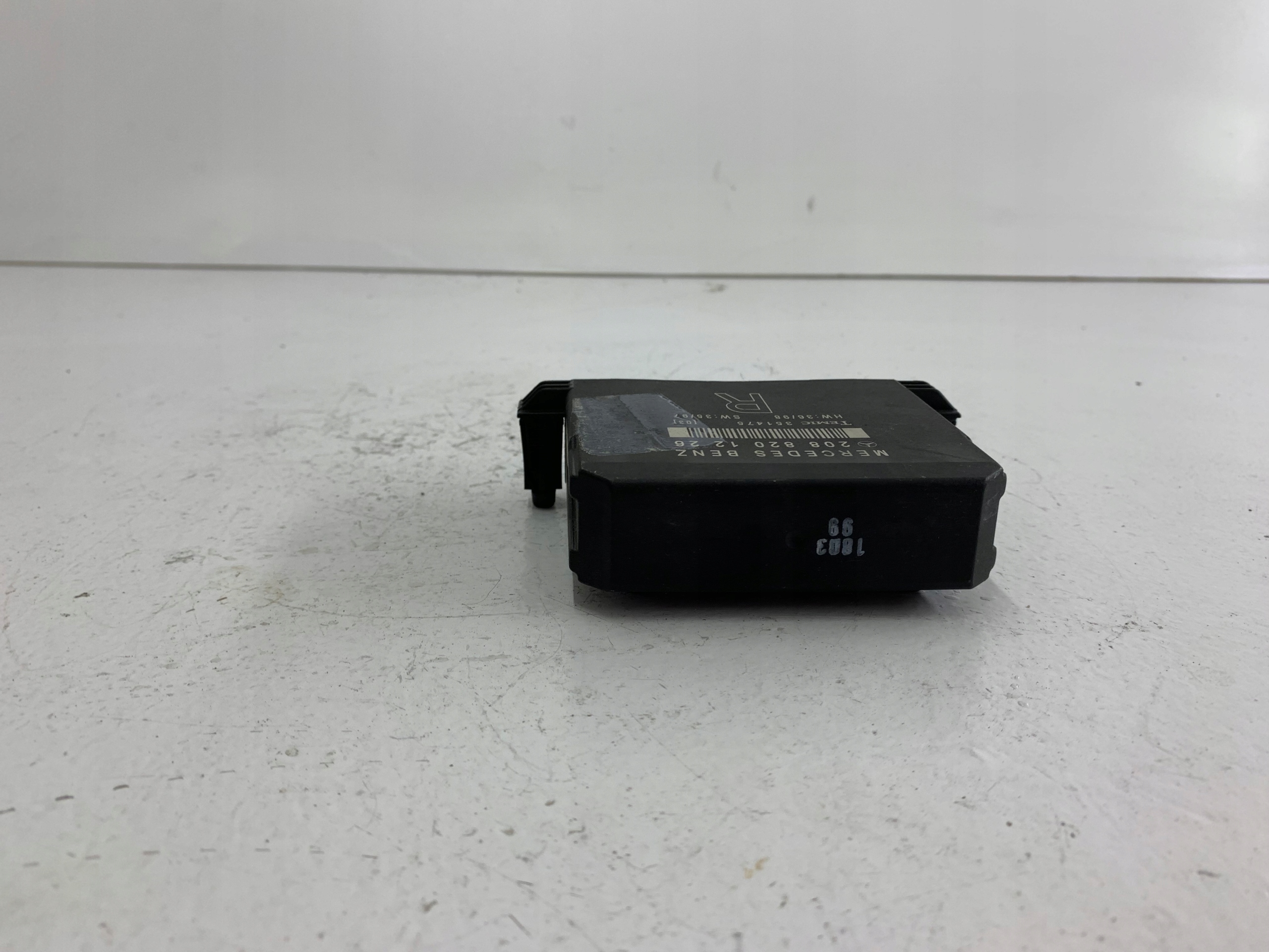 MERCEDES CLK W208 module door right front 2088201226
