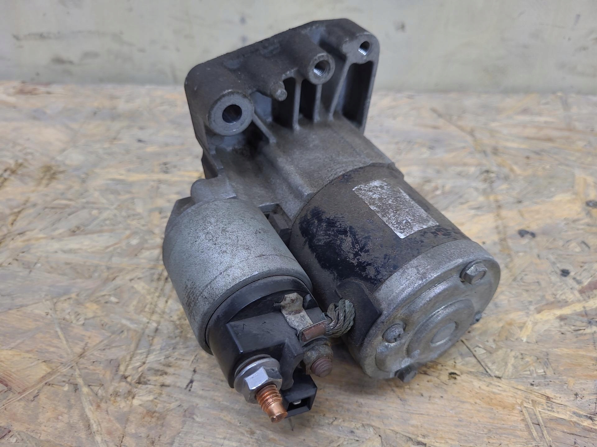 starter Peugeot 208 2013