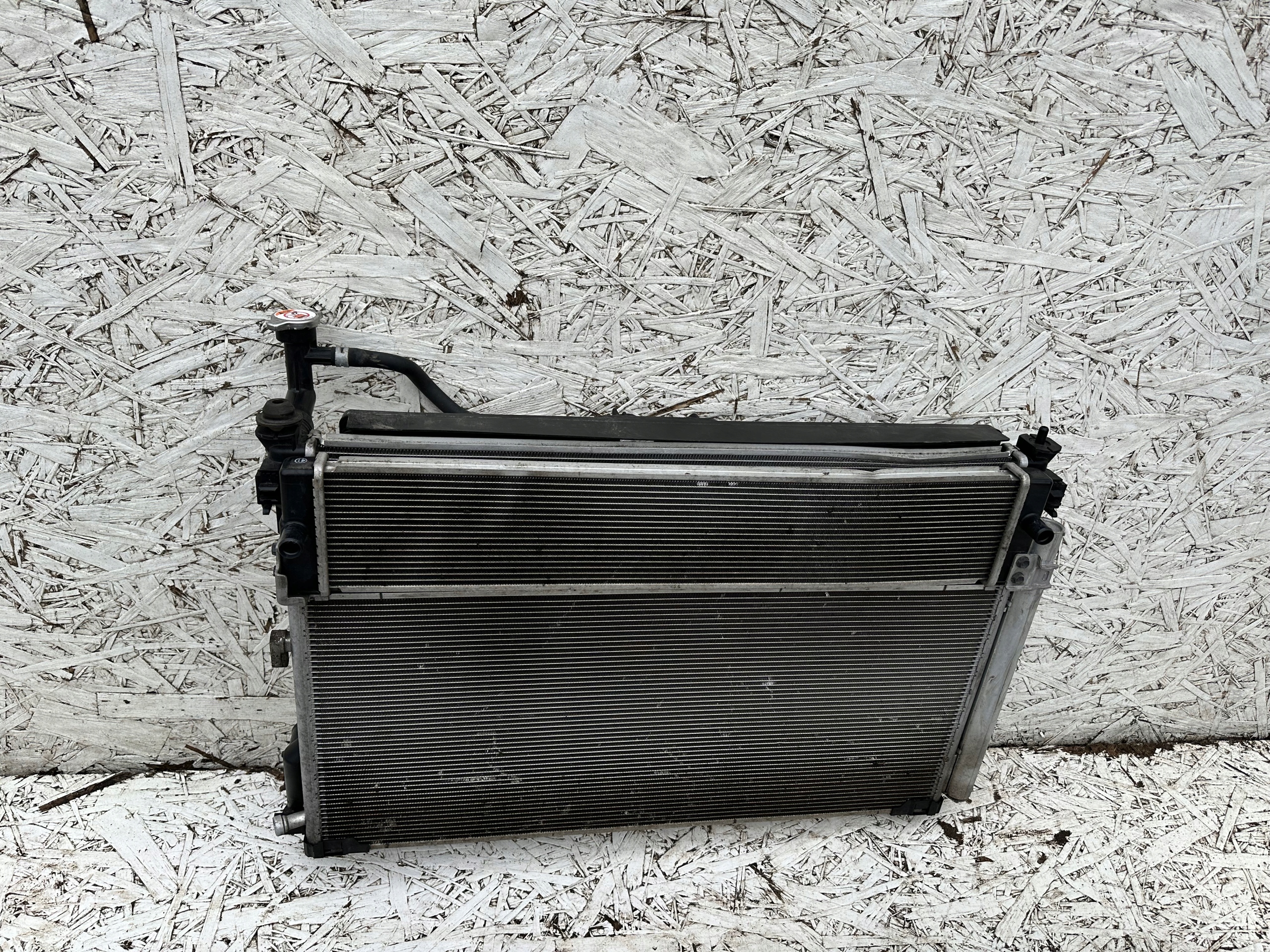 RAV4 V PAS PRZEDNI WZMOCNIENIE BELKA CHŁODNICE 2,5HYB Typ samochodu Samochody osobowe