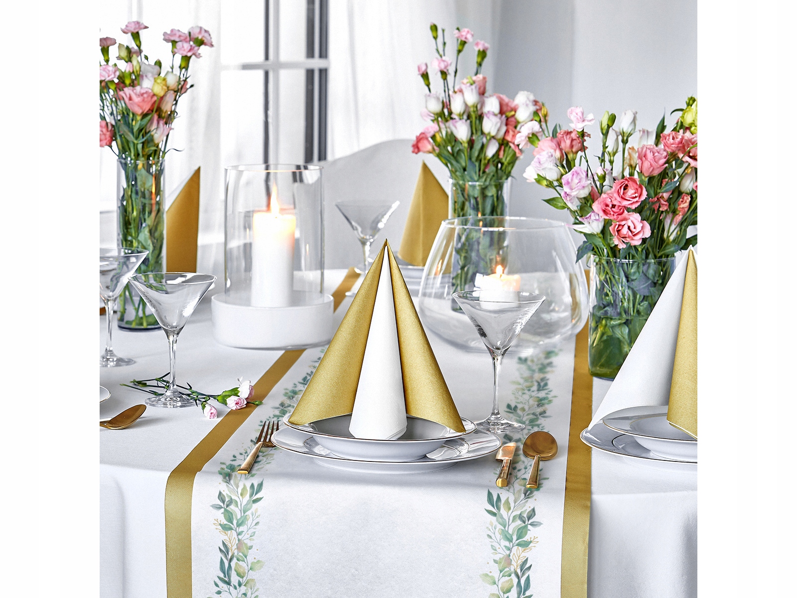 Dekoracja bieżnik na stół na Komunię Listki 5m Marka Paw