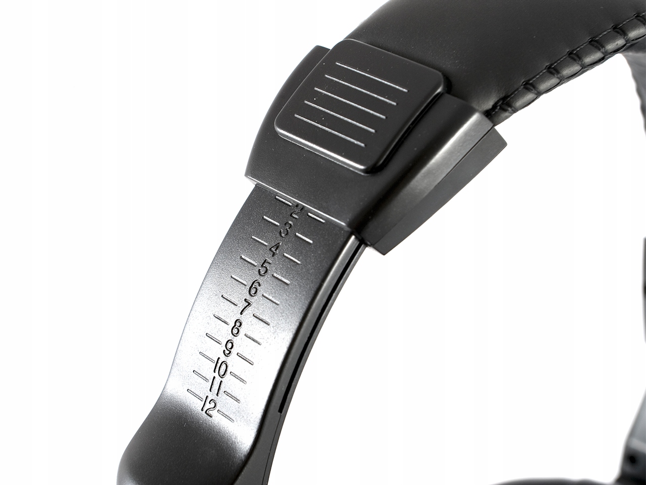 SŁUCHAWKI GAMINGOWE Z MIKROFONEM NA PAŁĄKU - MODECOM VOLCANO MC-828 STRIKER Model MC-828 STRIKER