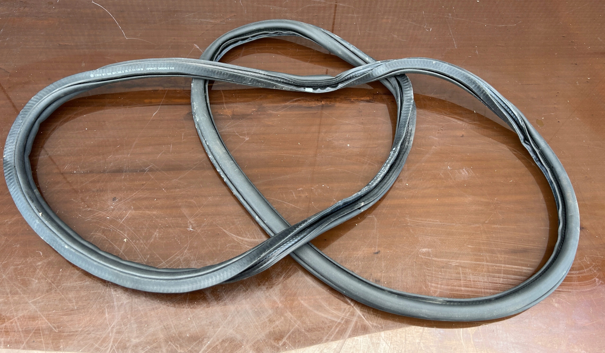 gasket door right front SKODA OCTAVIA III 5E0867366D