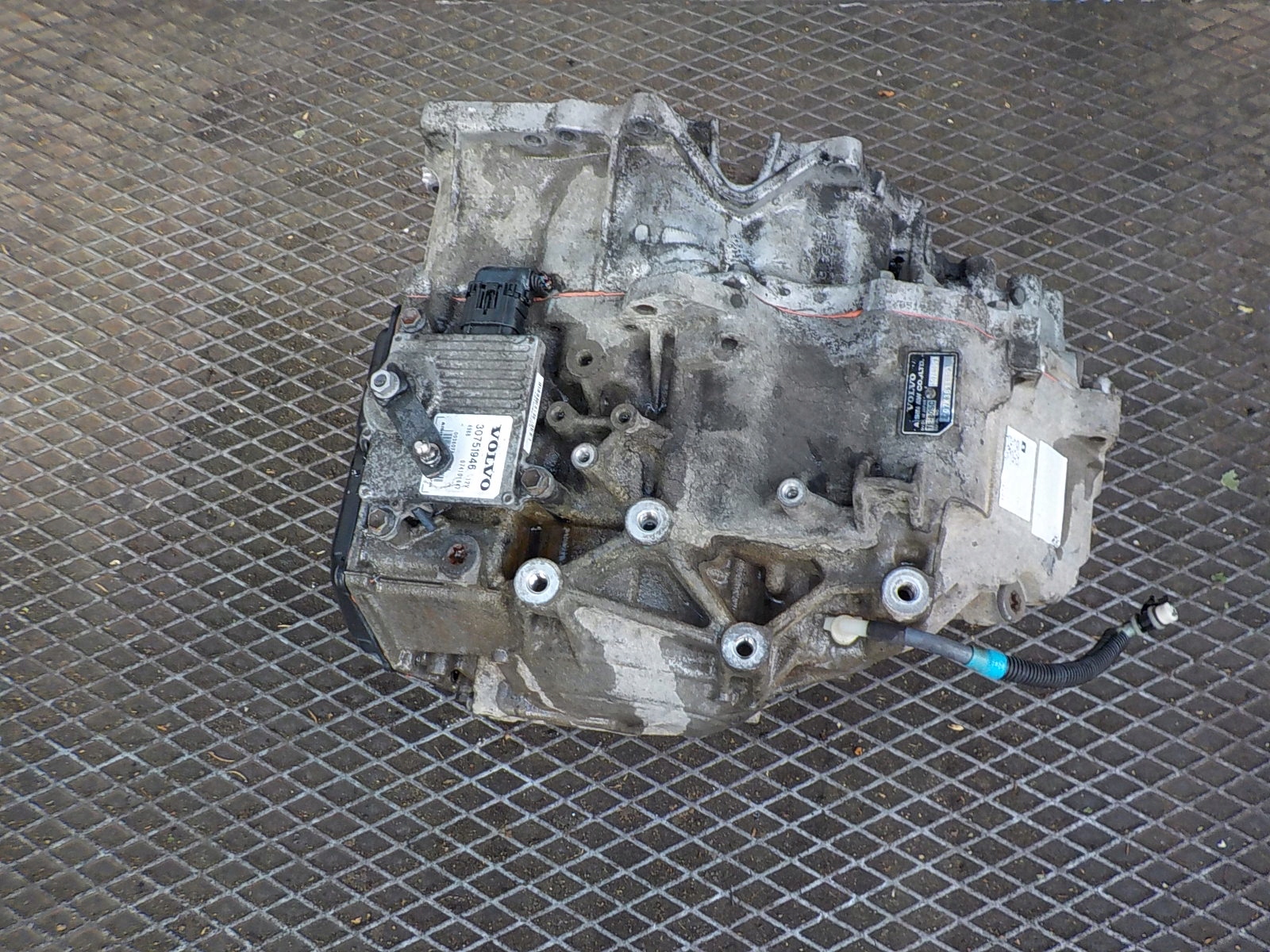 VOLVO V70 e 2.4 D5 ORG CAMBIO TF-80SC 30751903