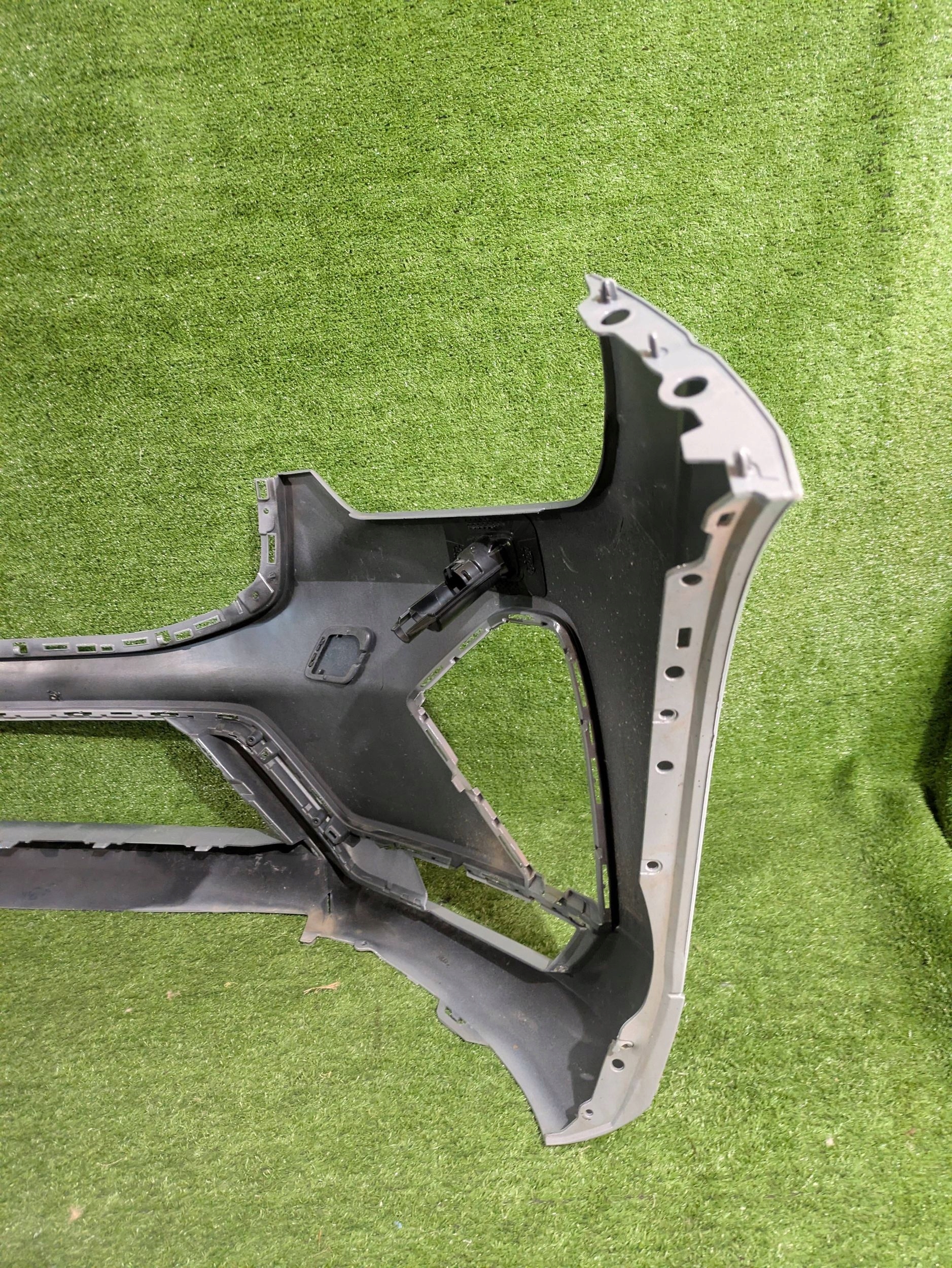 front bumper front VOLVO XC60 II LIFT 21- R-design NR.8149