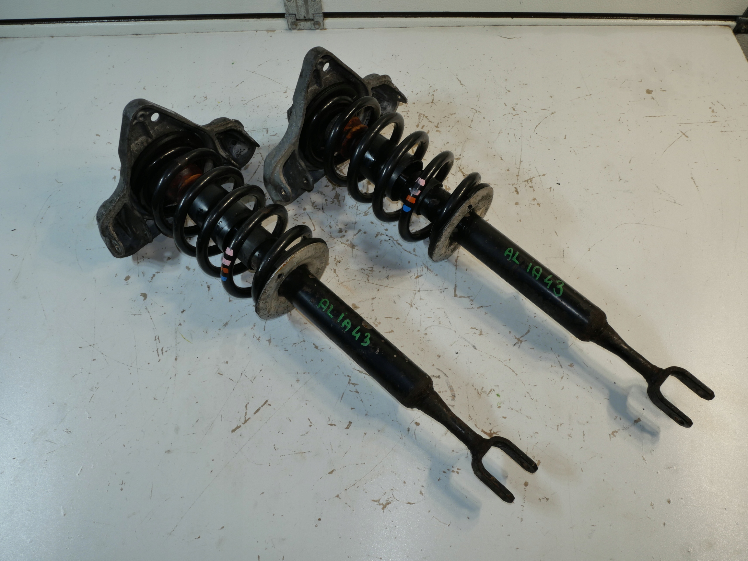 amortizer prednji AUDI A4 B7 8E0413031CC