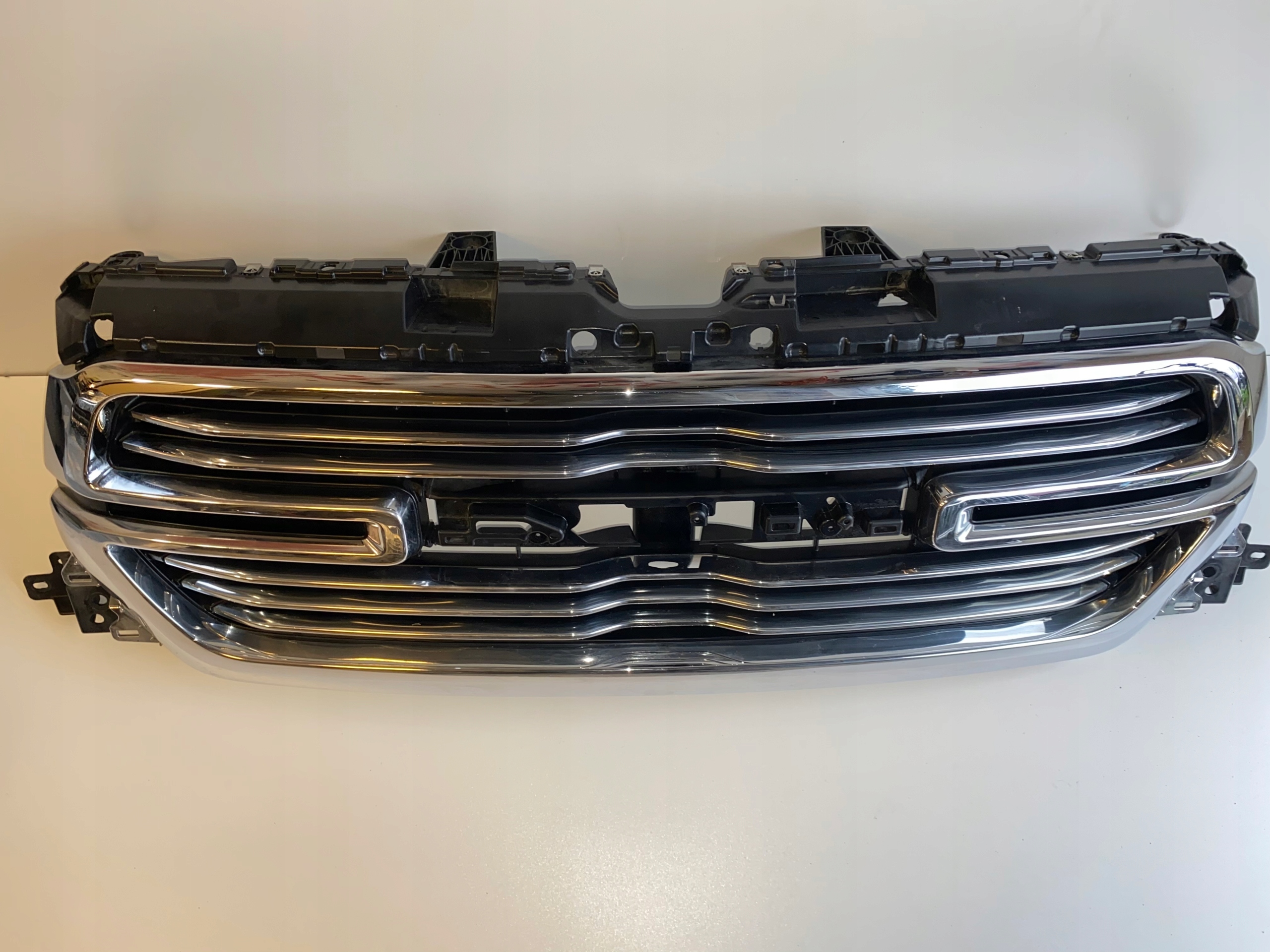 ATRAPA DODGE RAM Producent części Dodge OE