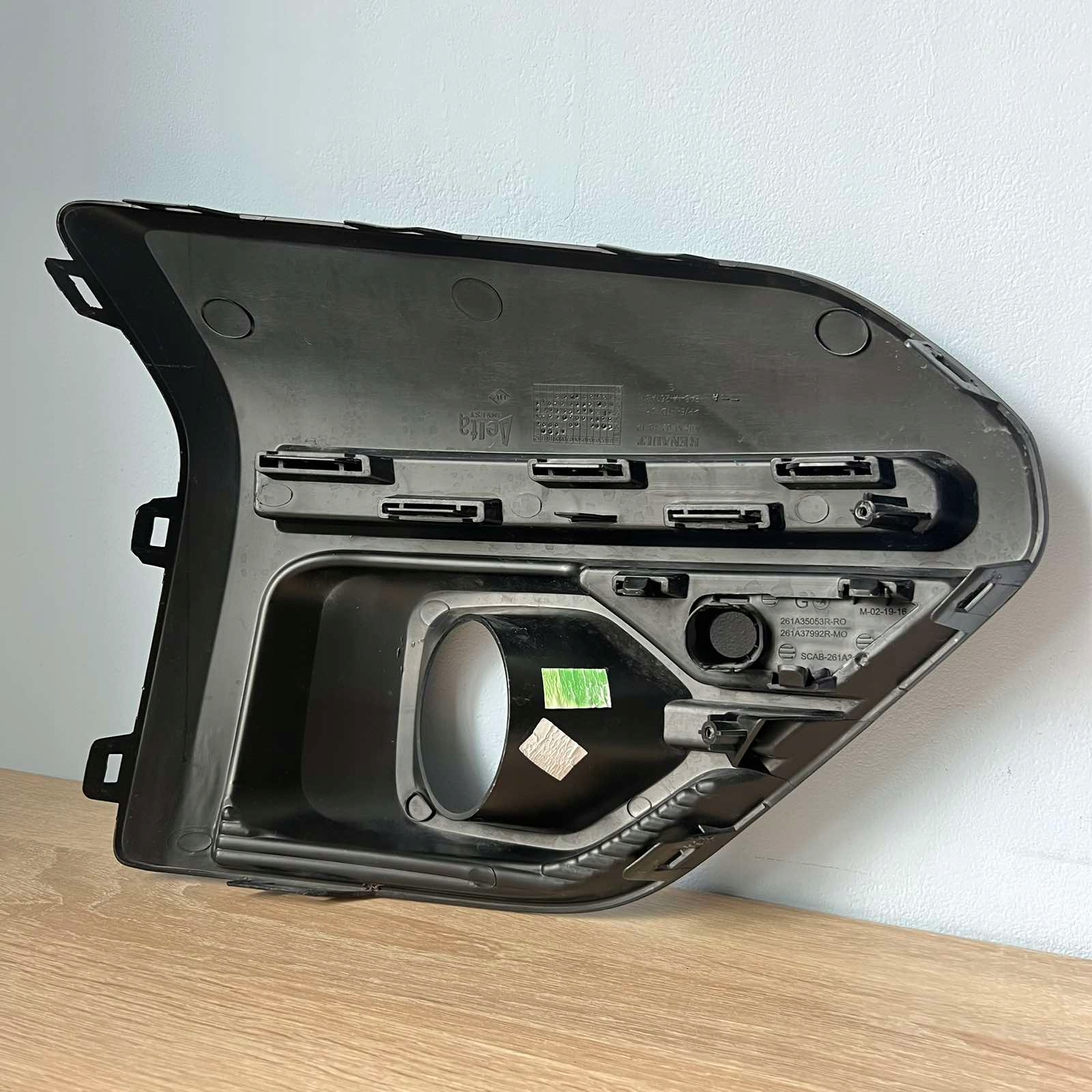 SANDERO III STEPWAY 2021-> grid left W bumper EAB-M261A31