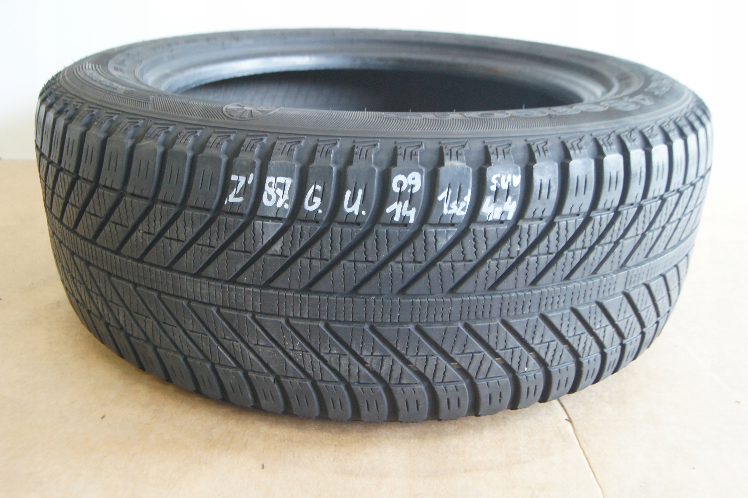 GD OPONA GOODYEAR VECTOR 4 SEASONS 235/55R17 4x4
