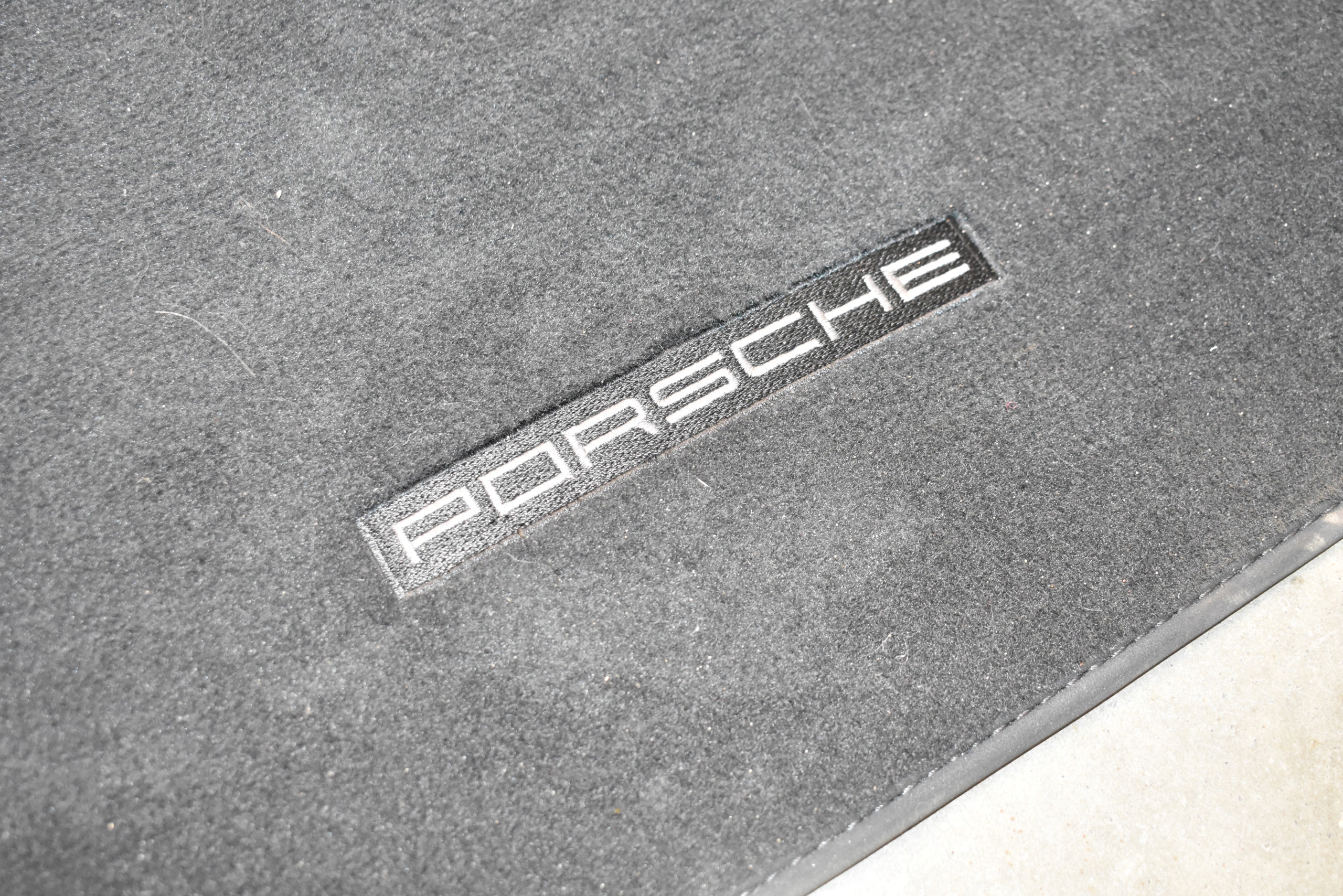 IDEALNY mats WELUROWE front front PORSCHE 992 1