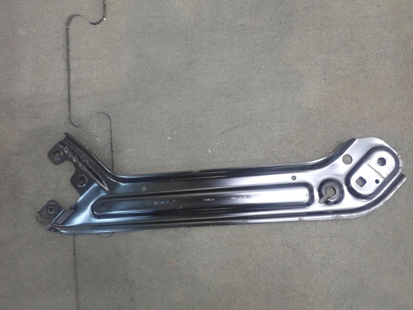 console holder rear part VOLVO V60 II 2018- 31455673