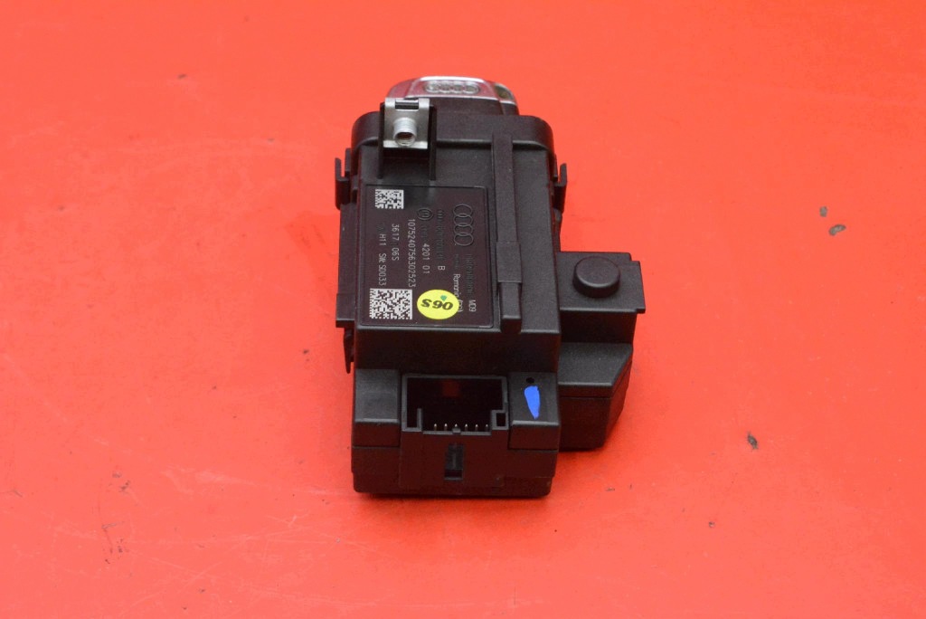 ignition key 8K0909131B AUDI A4 B8 2.0 TDI 136 KM 07-11