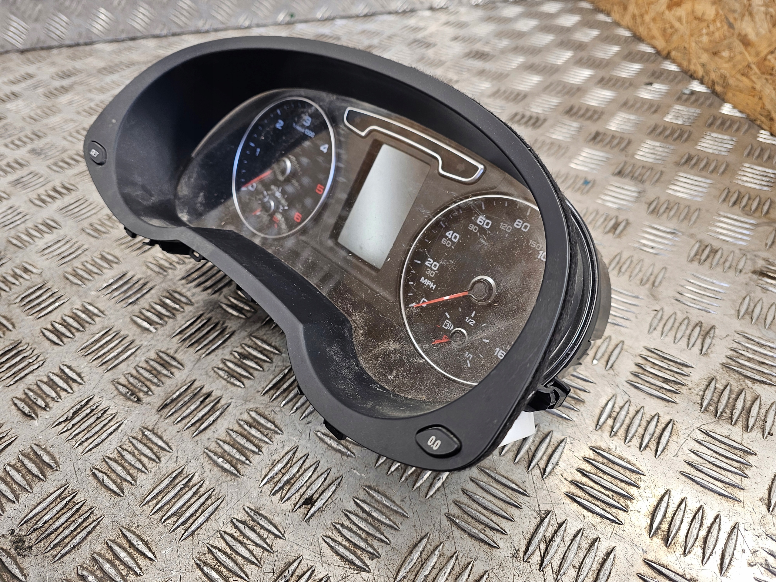 dials clock dials AUDI Q3 8U 2.0 TDI CFFB CFF 14R 8U0920980E