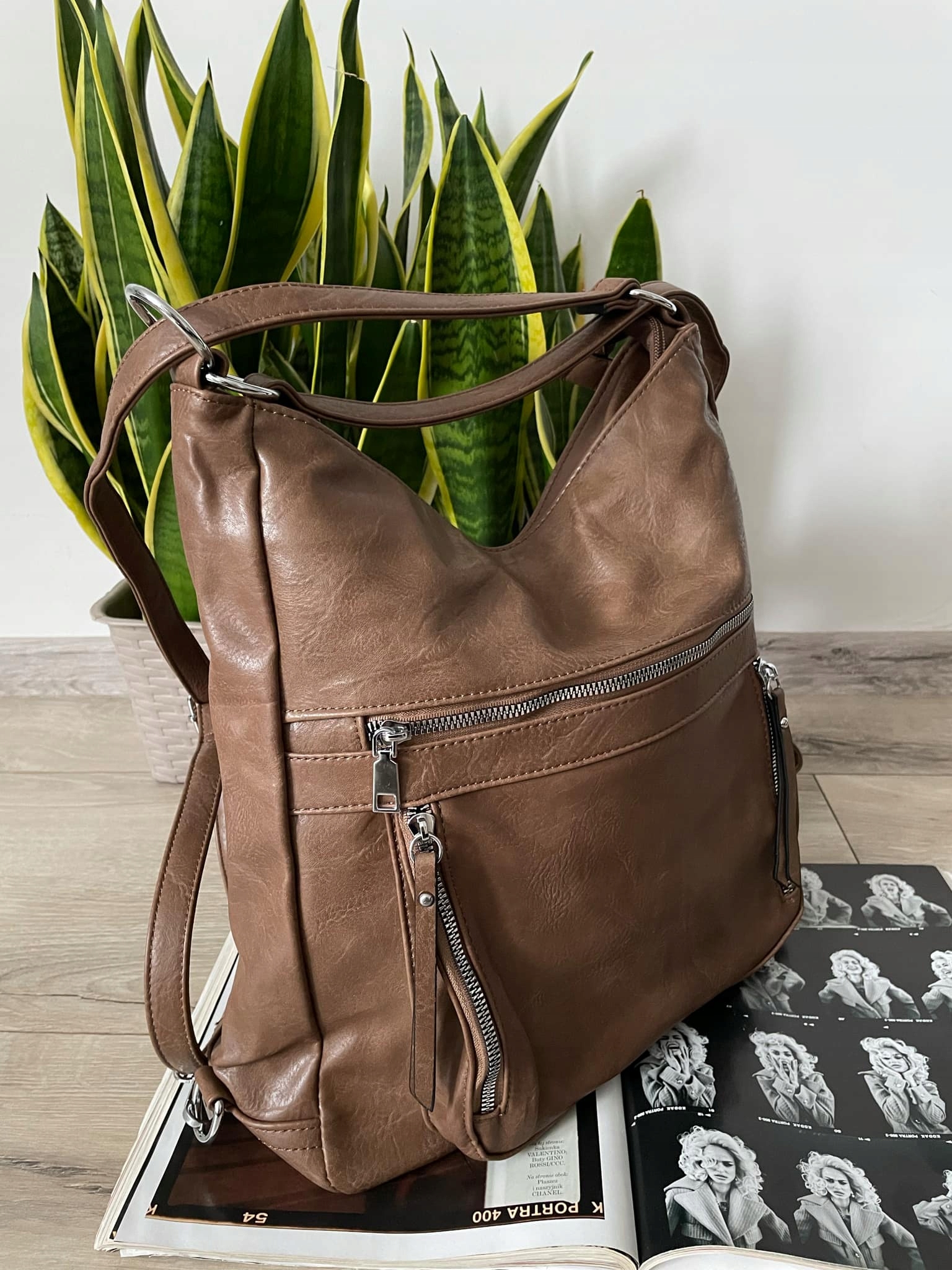 CZARNA torebka damska WOREK PLECAK dużo kieszonek Materiał dominujący skóra ekologiczna