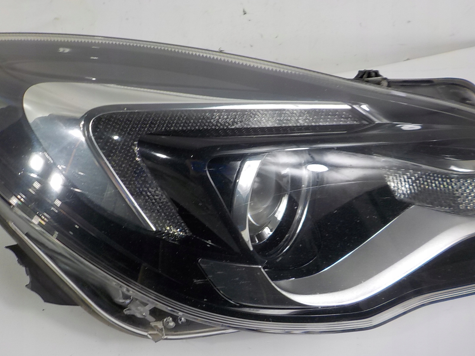 OPEL INSIGNIA A LIFT light right front front UK