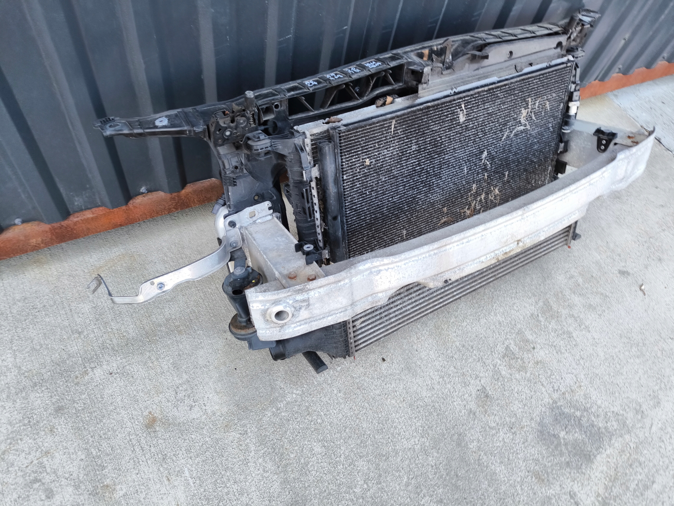 support panel for radiators complete AUDI A6 C7 A7 4G 3.0 TDI 2011-2016 complete !!!
