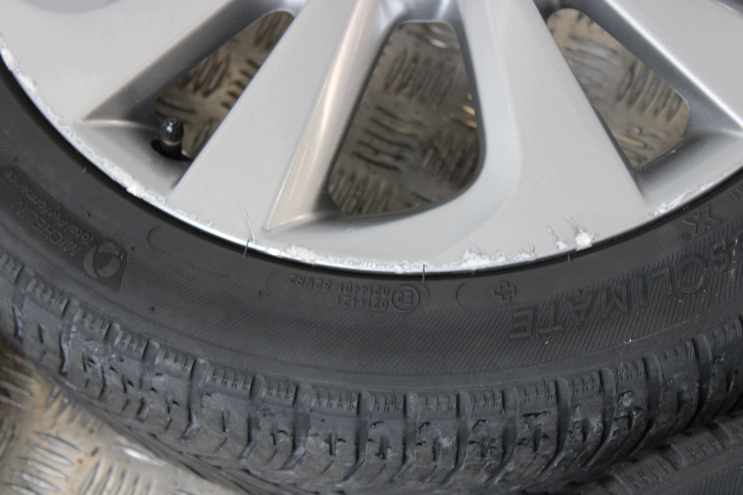 wheels discs disc 225/45 R17 TOYOTA AURIS II 2 KOMBI