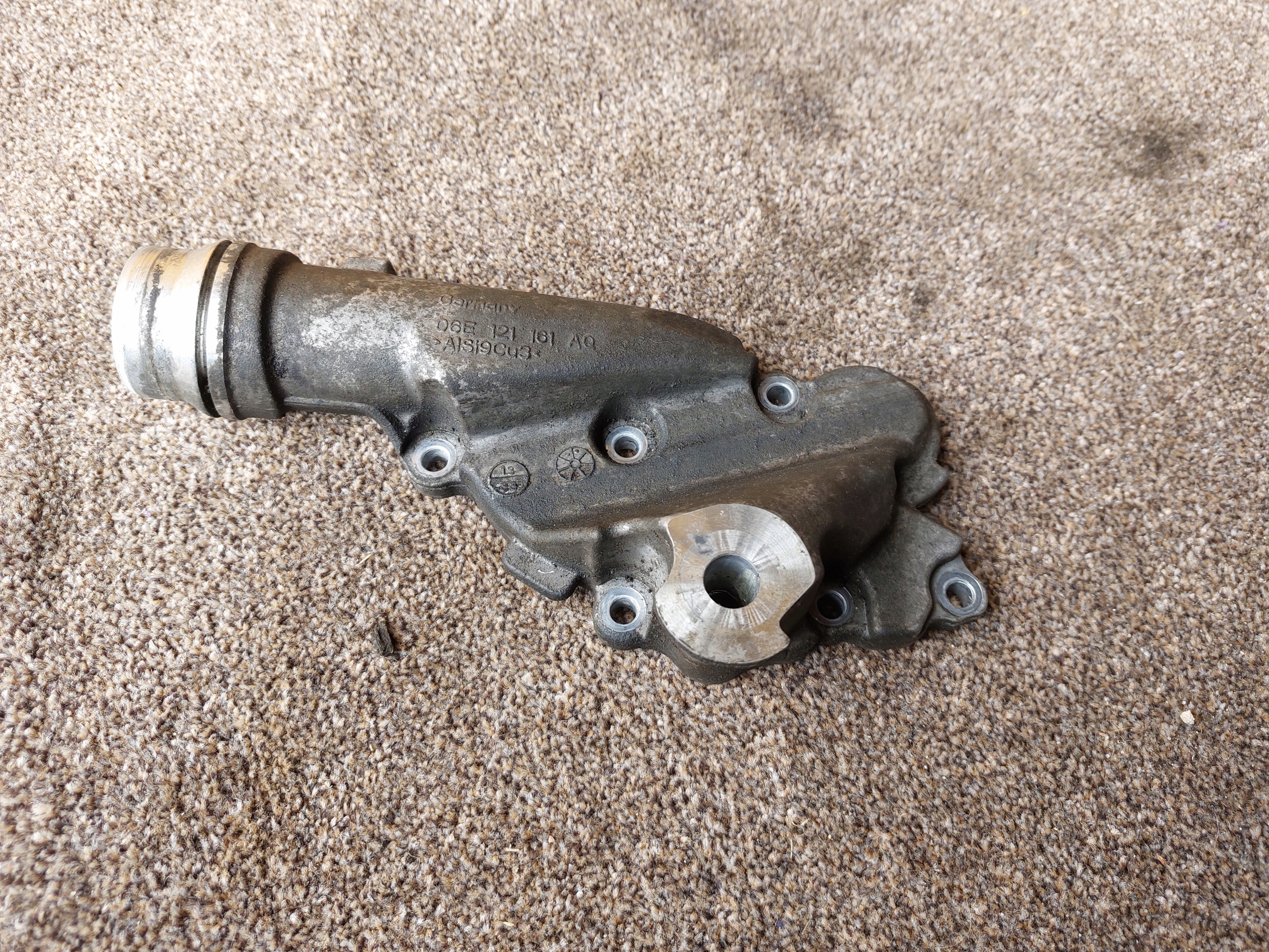 06E121161AQ - Корпус термостата AUDI S4 B8 3.0 TFSI 13r