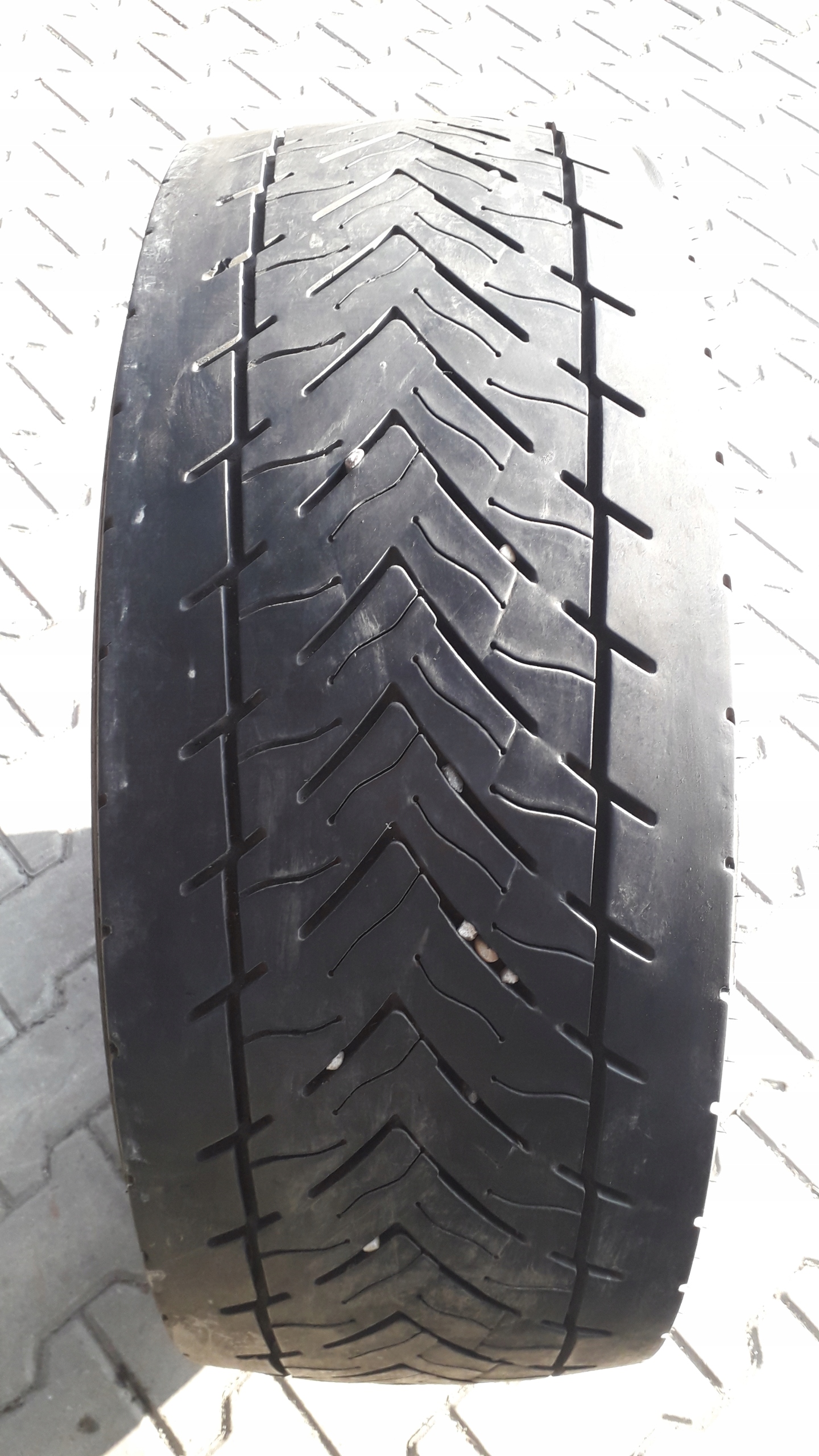 Шини 295 / 55R22.5 GOODYEAR KMAX D 8mm