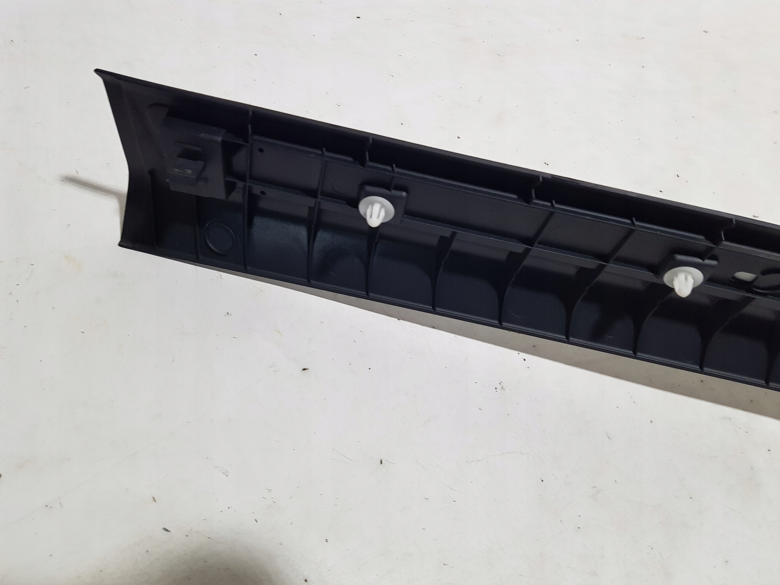 moulding cover cap of the threshold AUDI A8 D4 4H2867272F right front