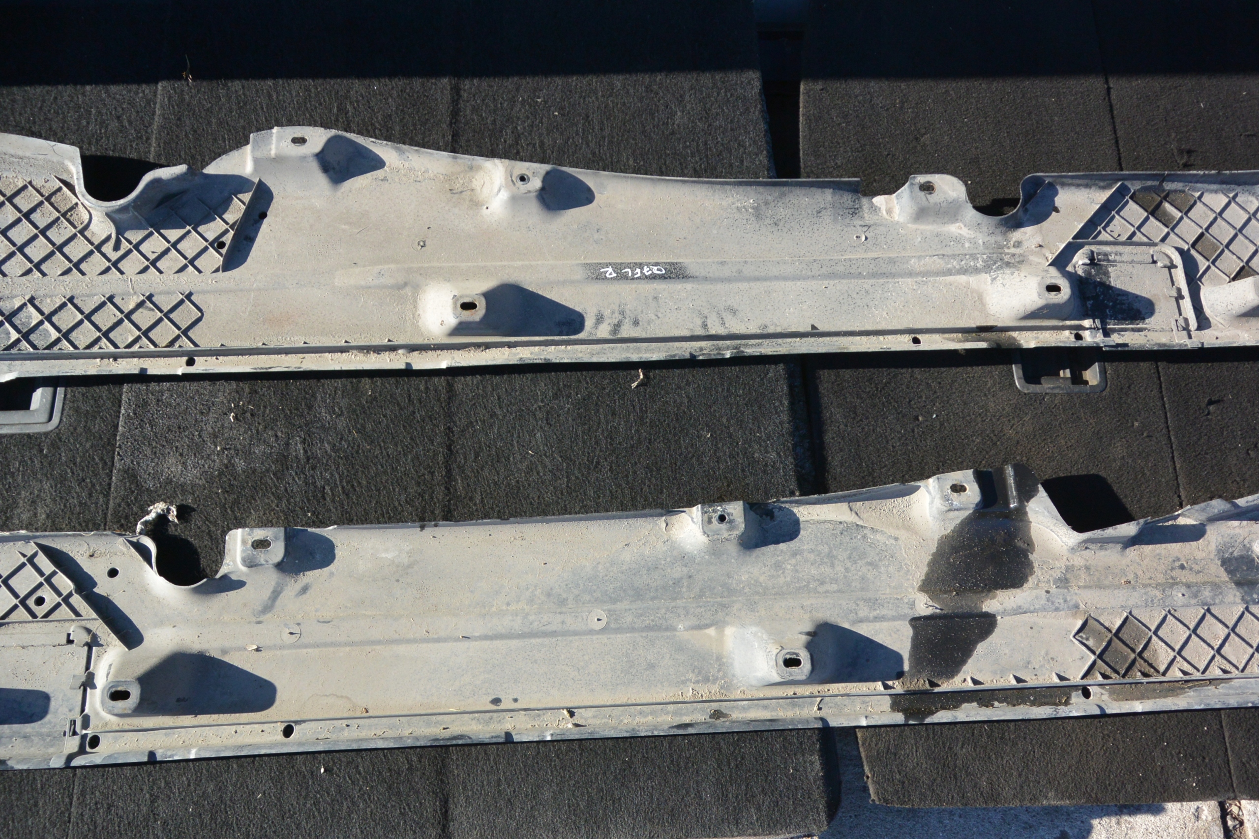 cover chassis right left AUDI Q7 4L KOMPLET