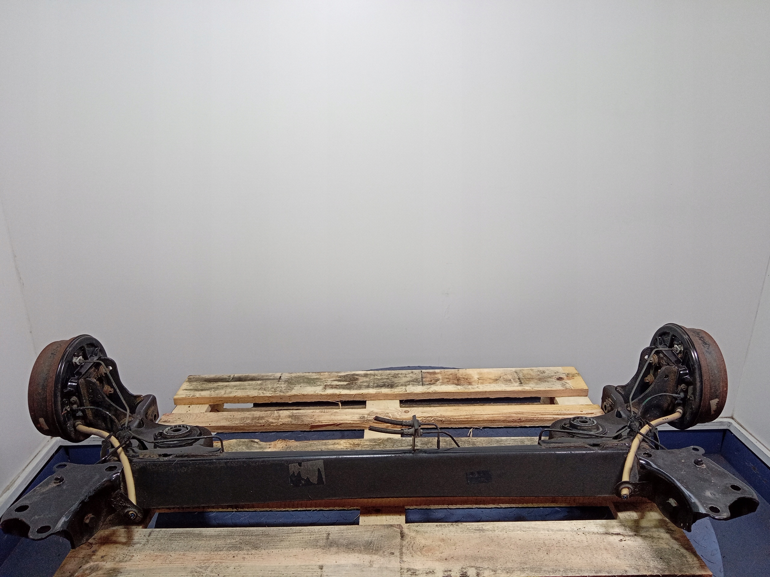 DACIA DUSTER II 1.6 BELKA ZAWIESZENIA TYŁ 2WD