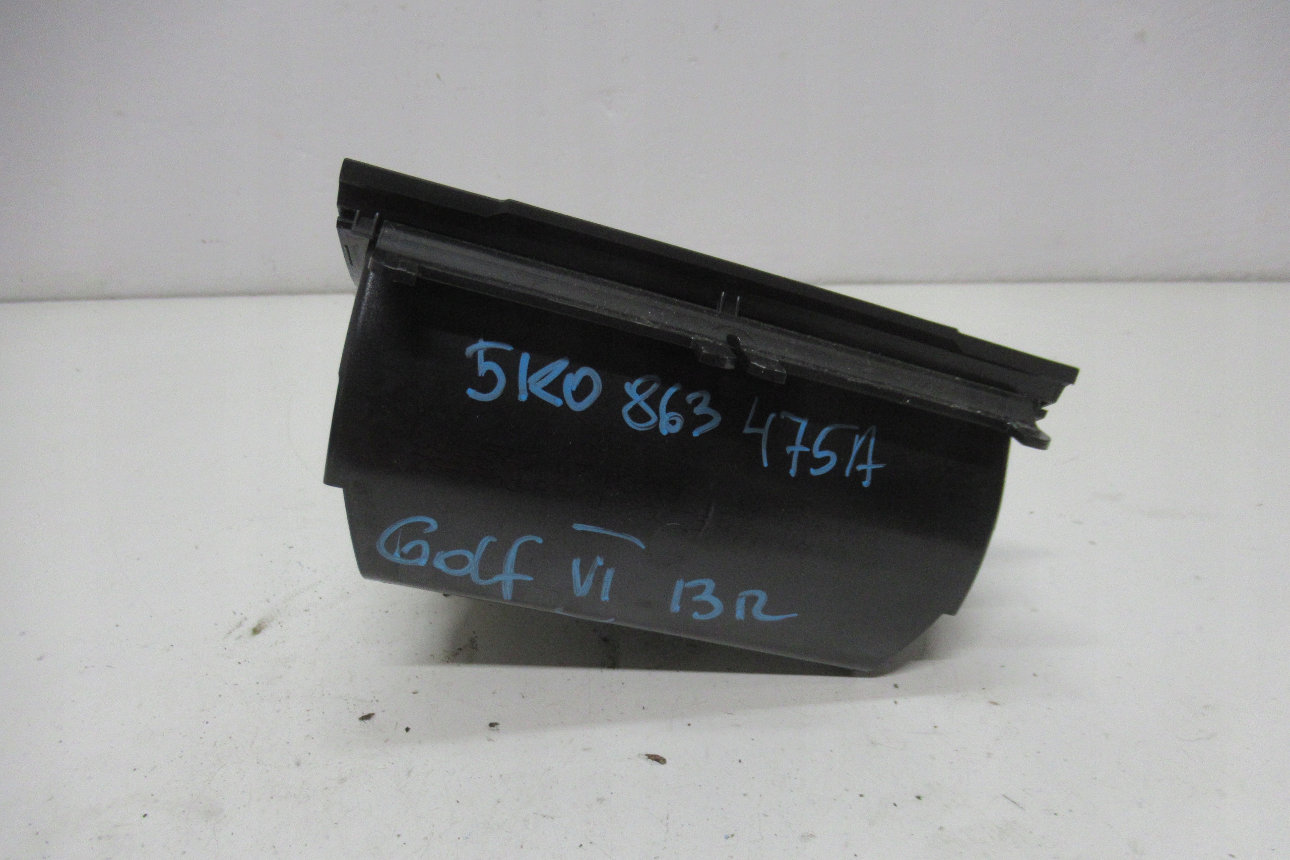 VW GOLF VI 13R Cendrier 5K0863475A