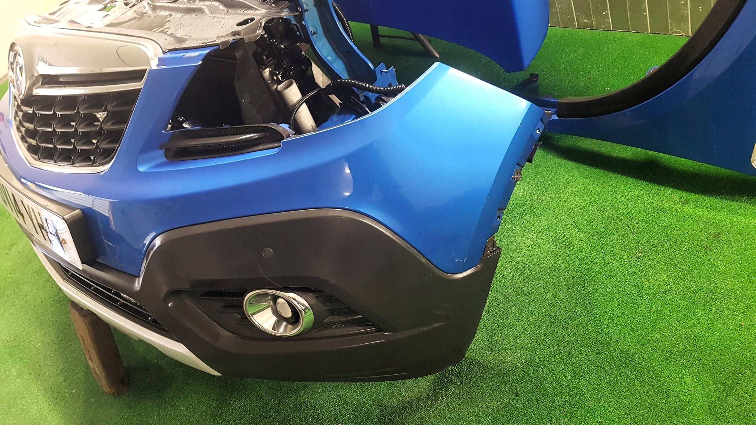 bumper front complete OPEL MOKKA 12-16 LAK: GQM
